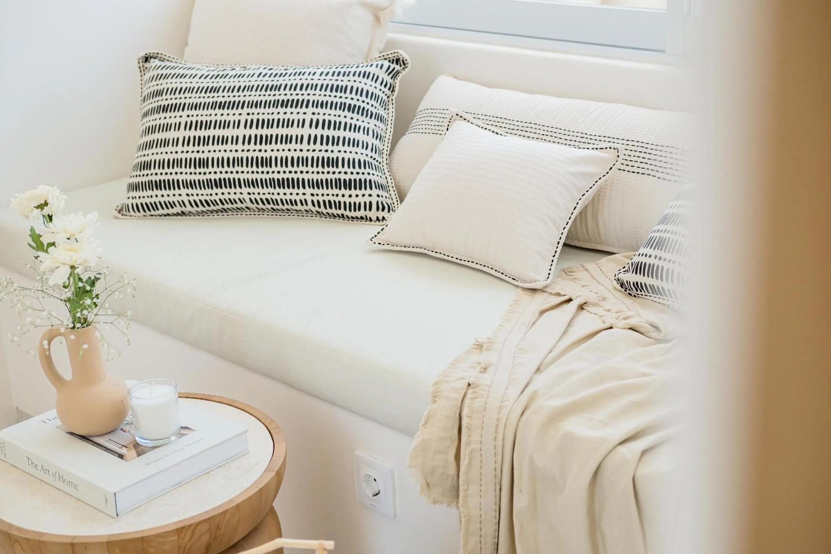 Seating area, Bed in Mazari Villas