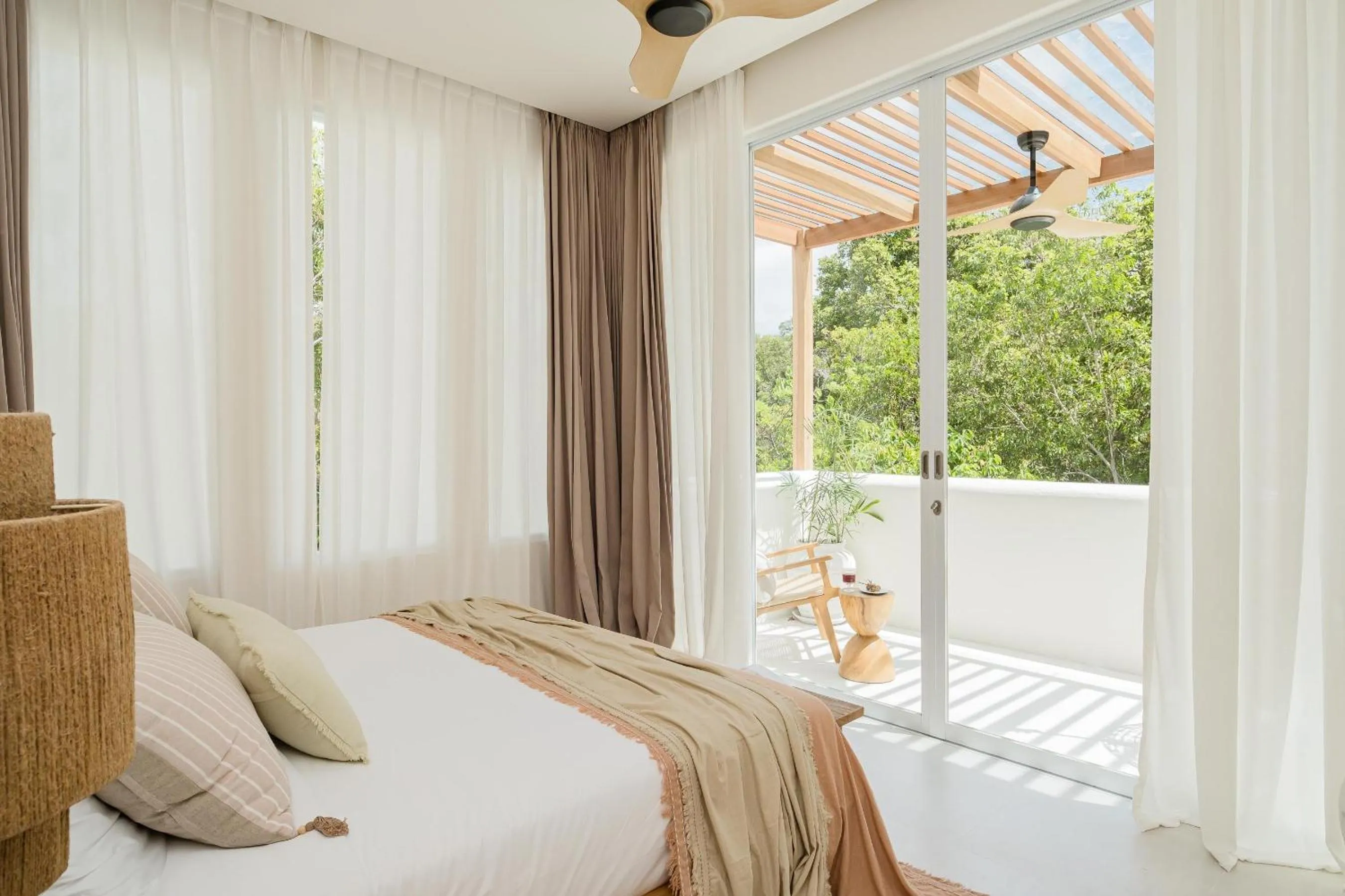 Bed in Mazari Villas