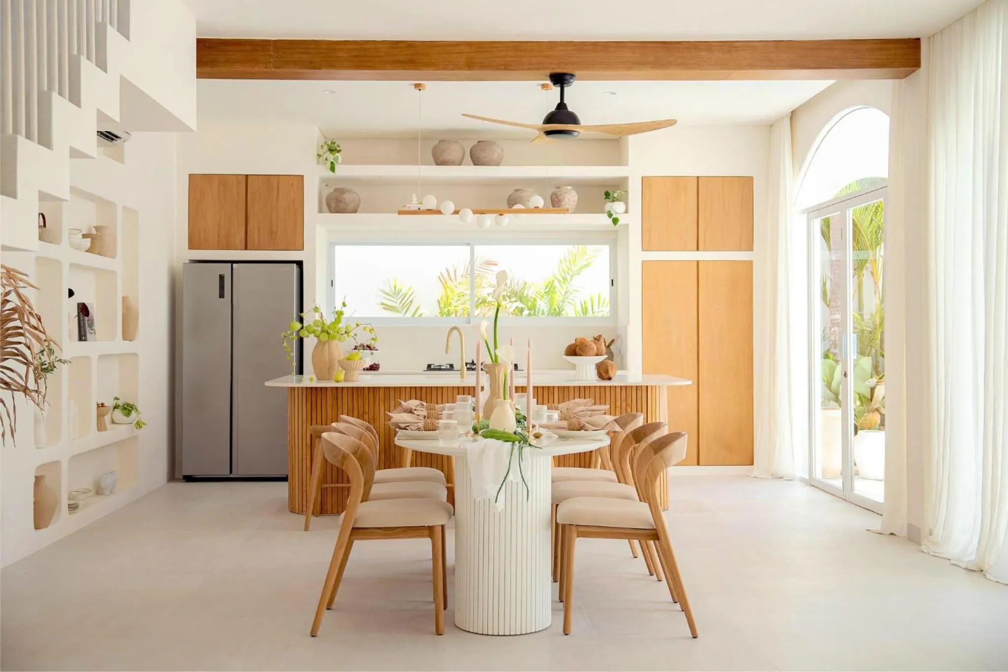 Dining area in Mazari Villas