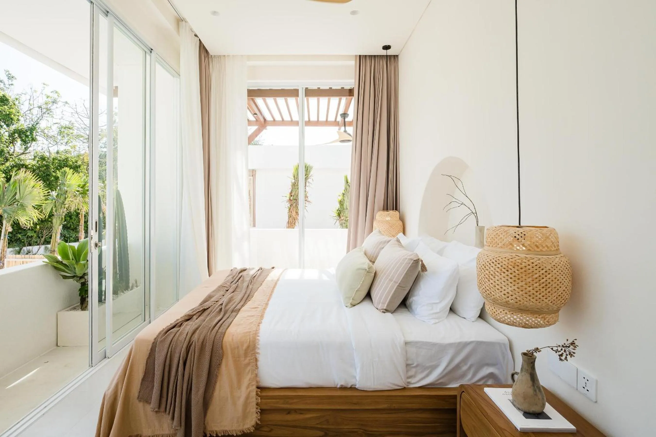 Bed in Mazari Villas