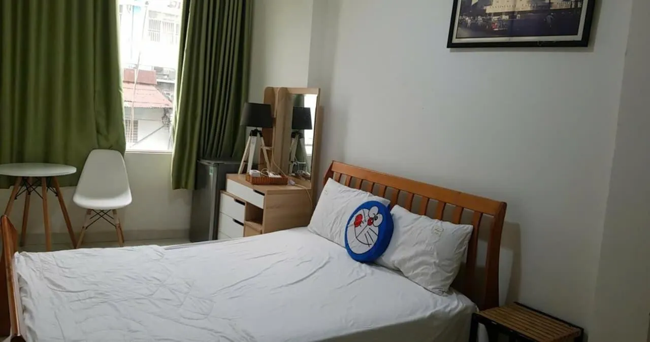 Bed in Alleyway home