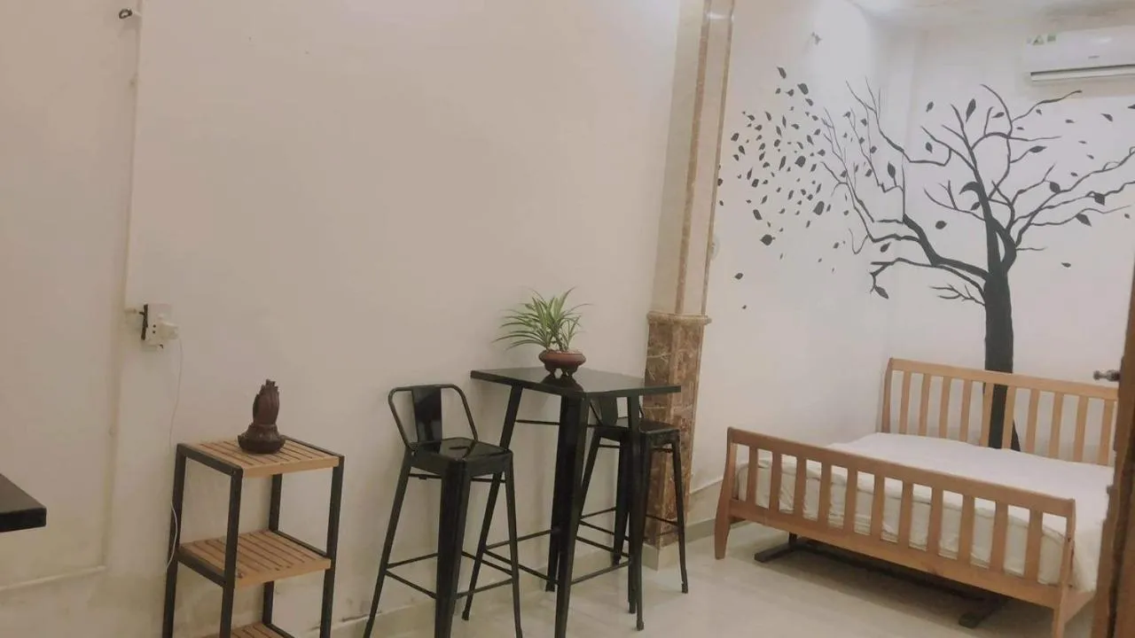 Seating area in Alleyway home