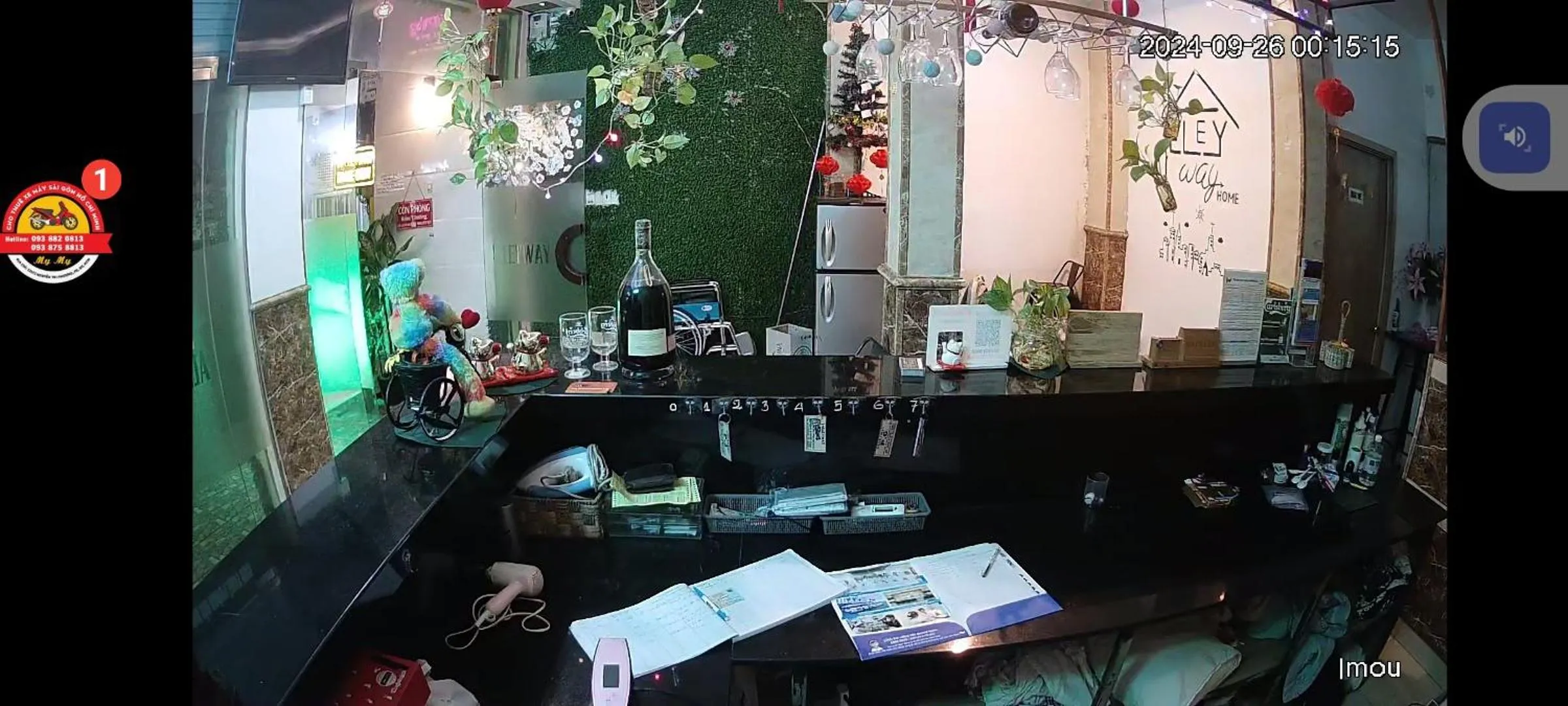 Lounge or bar in Alleyway home