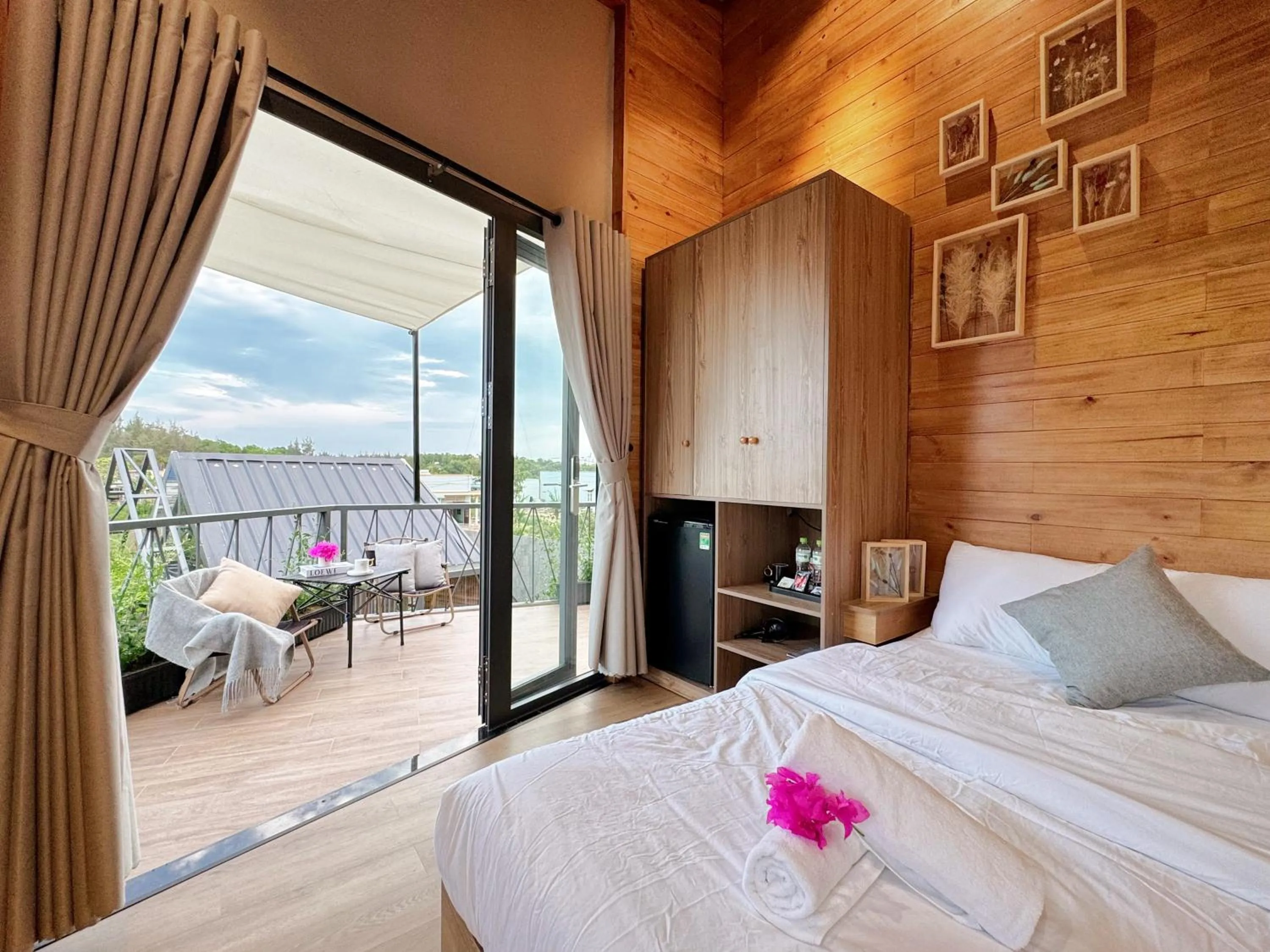 View (from property/room), Bed in Vanilla Ho Tram Homestay