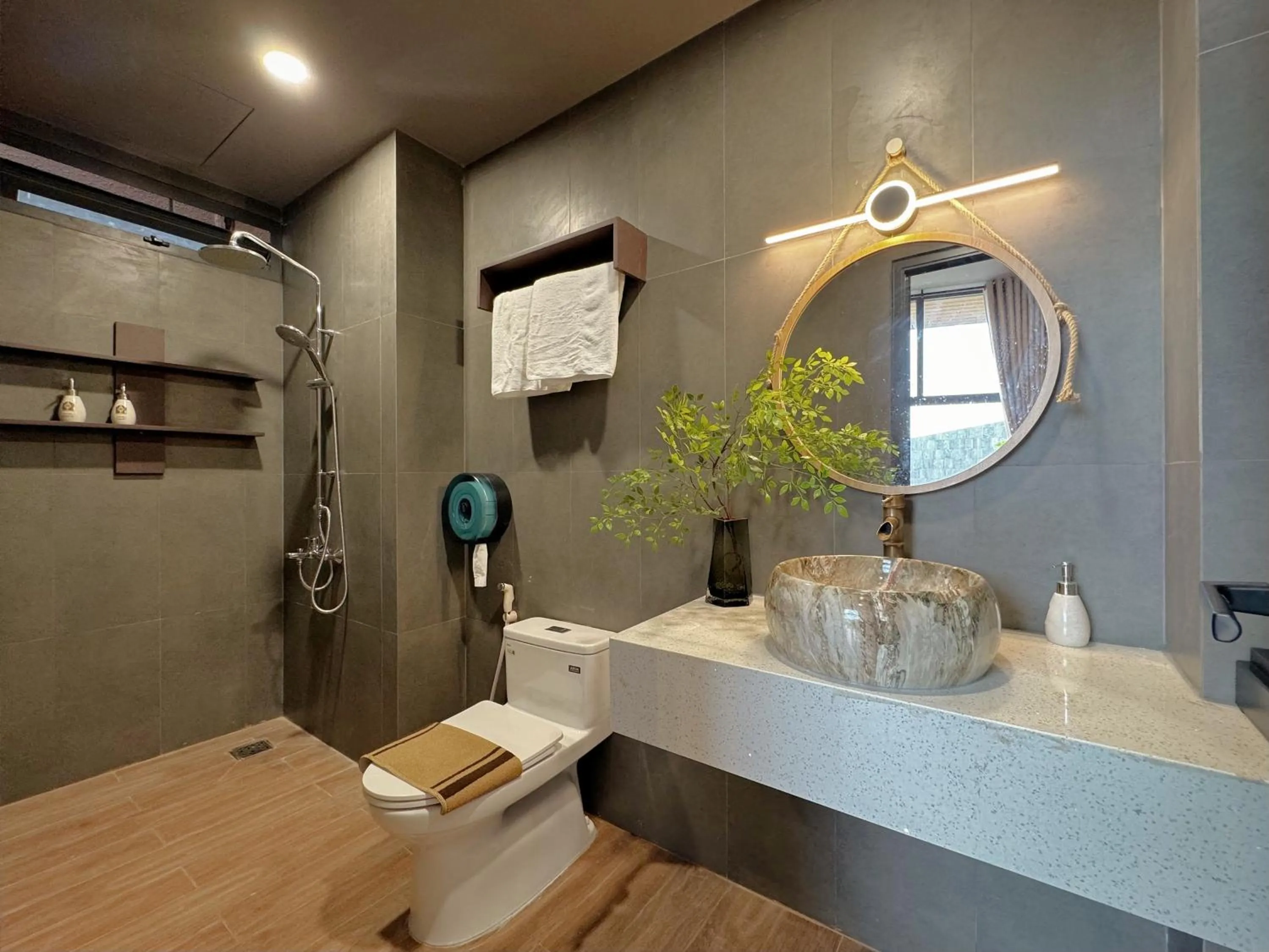 Shower in Vanilla Ho Tram Homestay