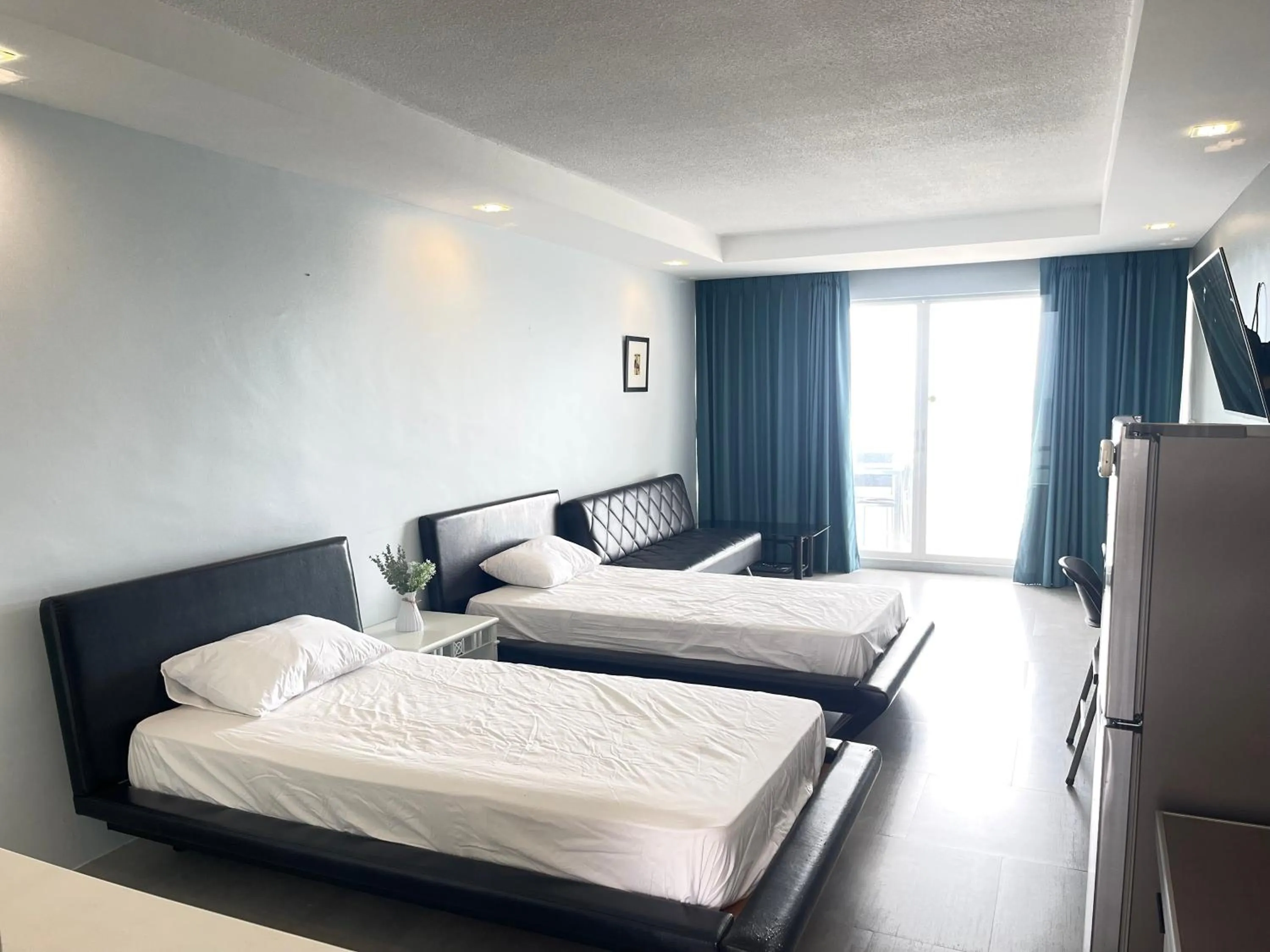 Bed in Milford paradise