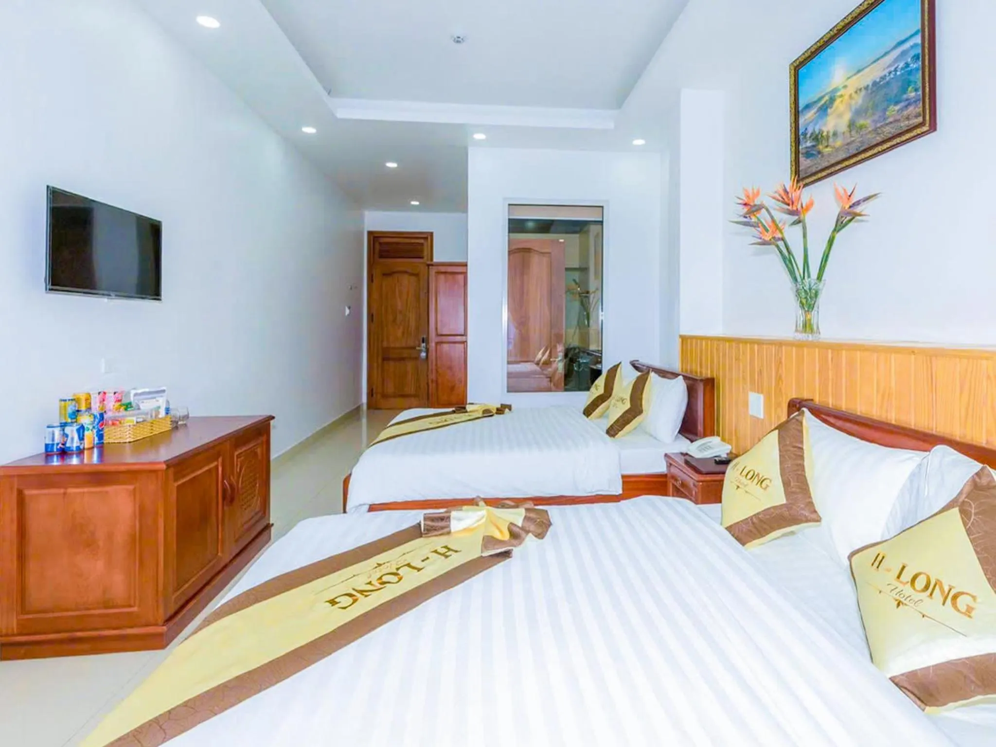 Bedroom, Bed in H-Long Dalat Hotel - Ngay Trung Tâm