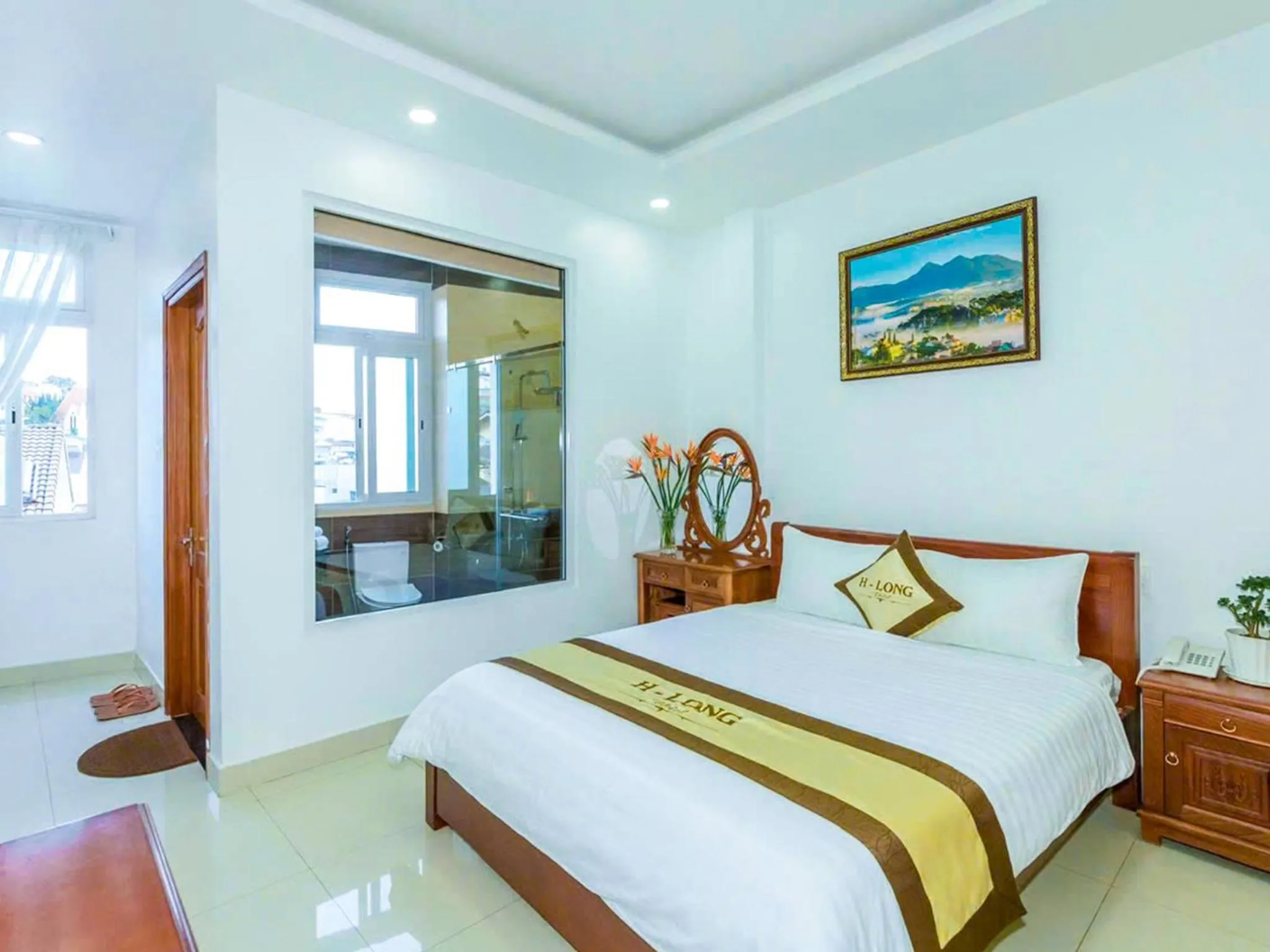 Bedroom, Bed in H-Long Dalat Hotel - Ngay Trung Tâm