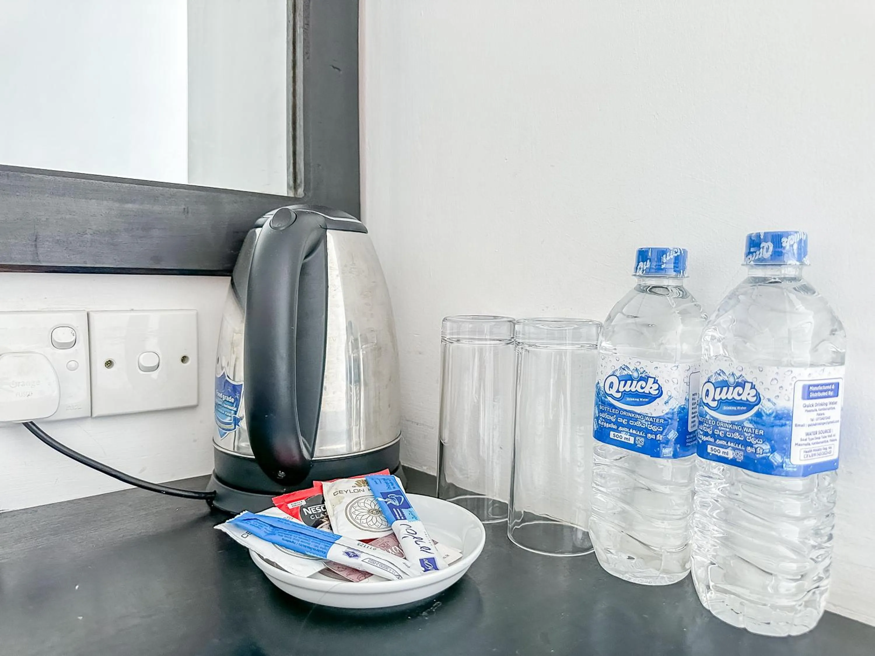 Food and drinks in Twenty -Two Dazzle Bay