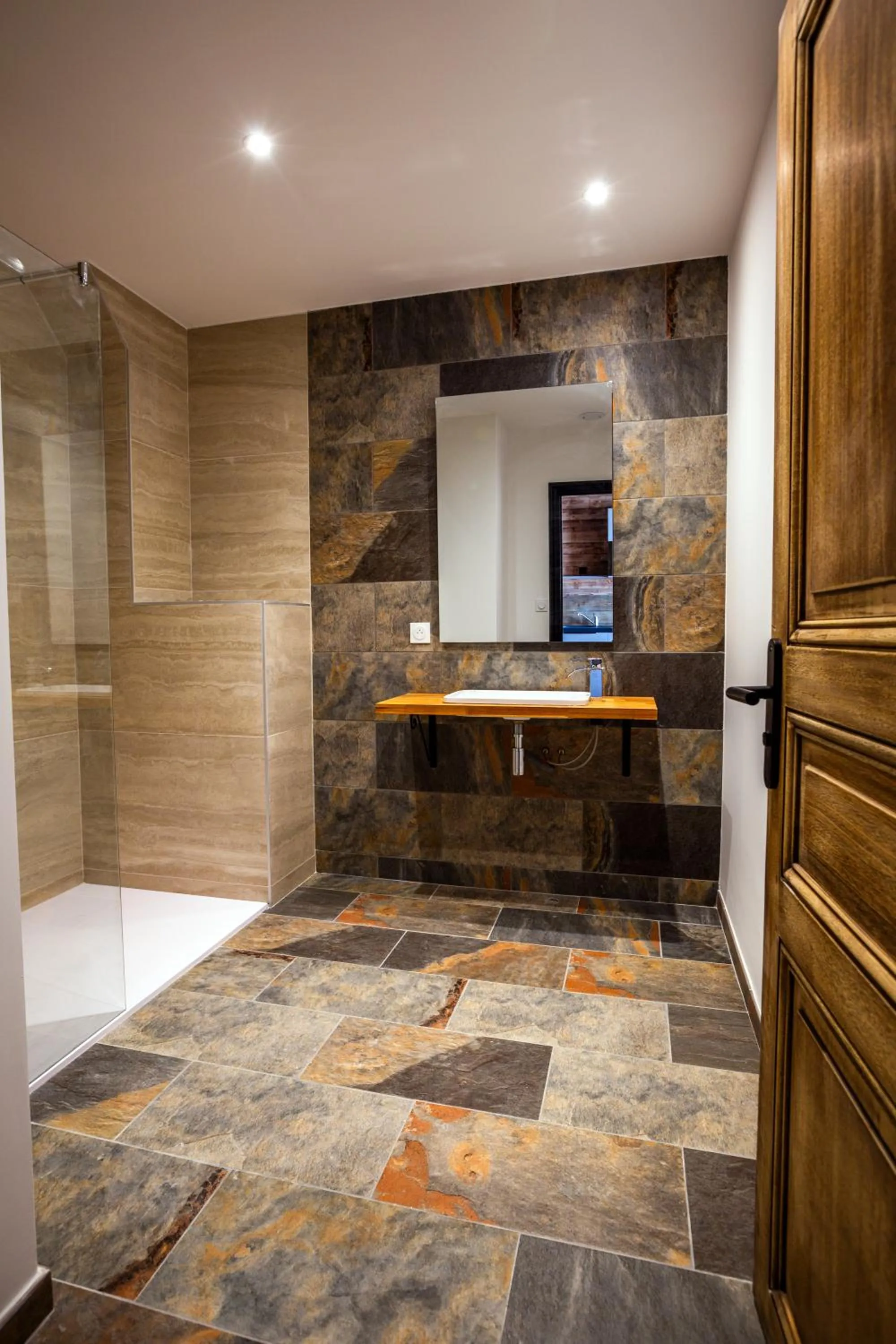 Shower in Domaine de la Mautanne