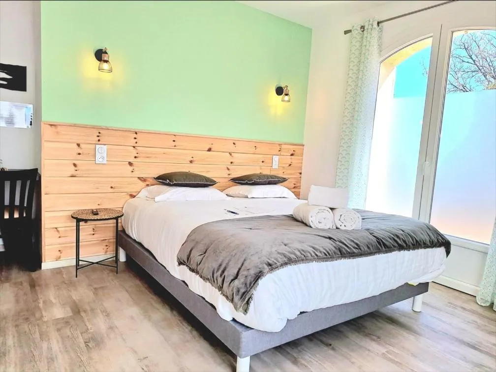 Bed in Domaine de la Mautanne