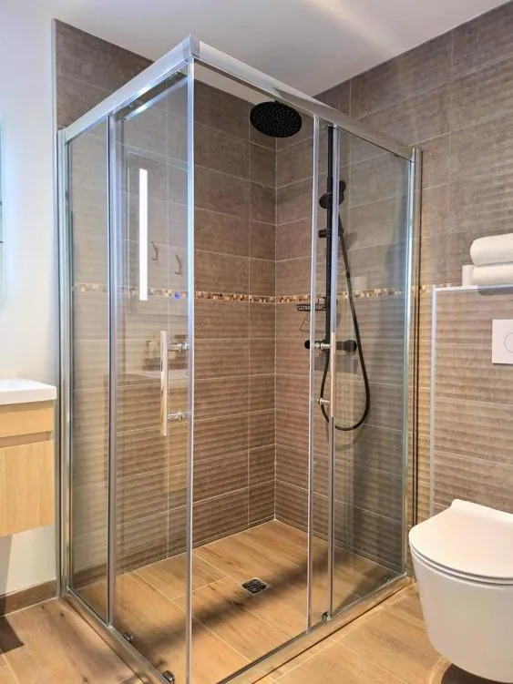 Shower in Domaine de la Mautanne