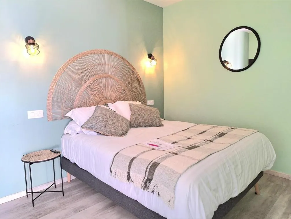 Bed in Domaine de la Mautanne