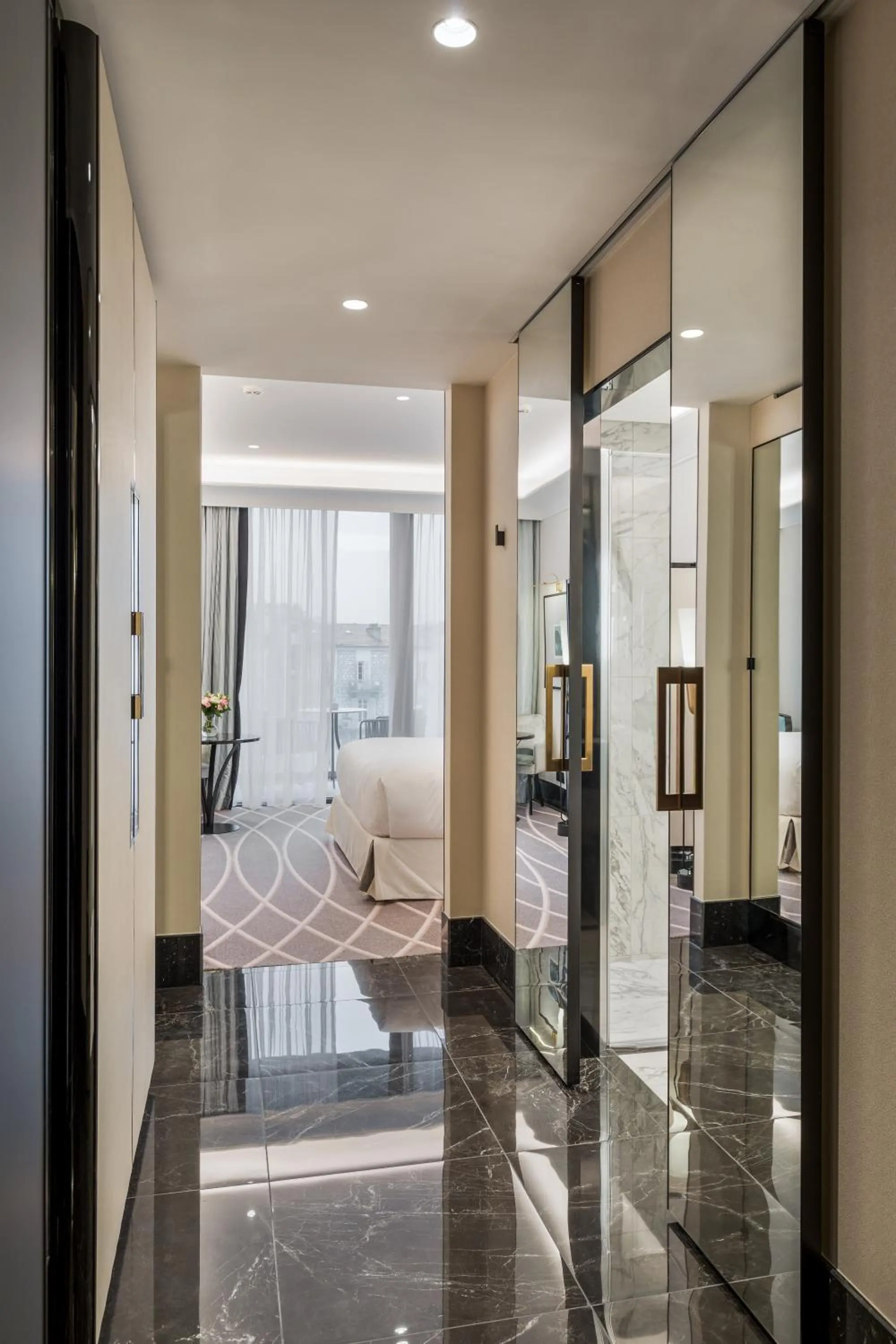 Bed in Maison Albar - Le Victoria