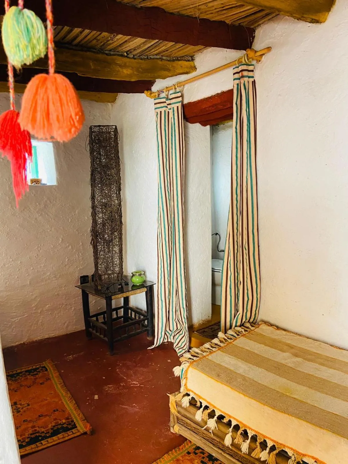 Bathroom, Bed in DAR INFIANE Tata