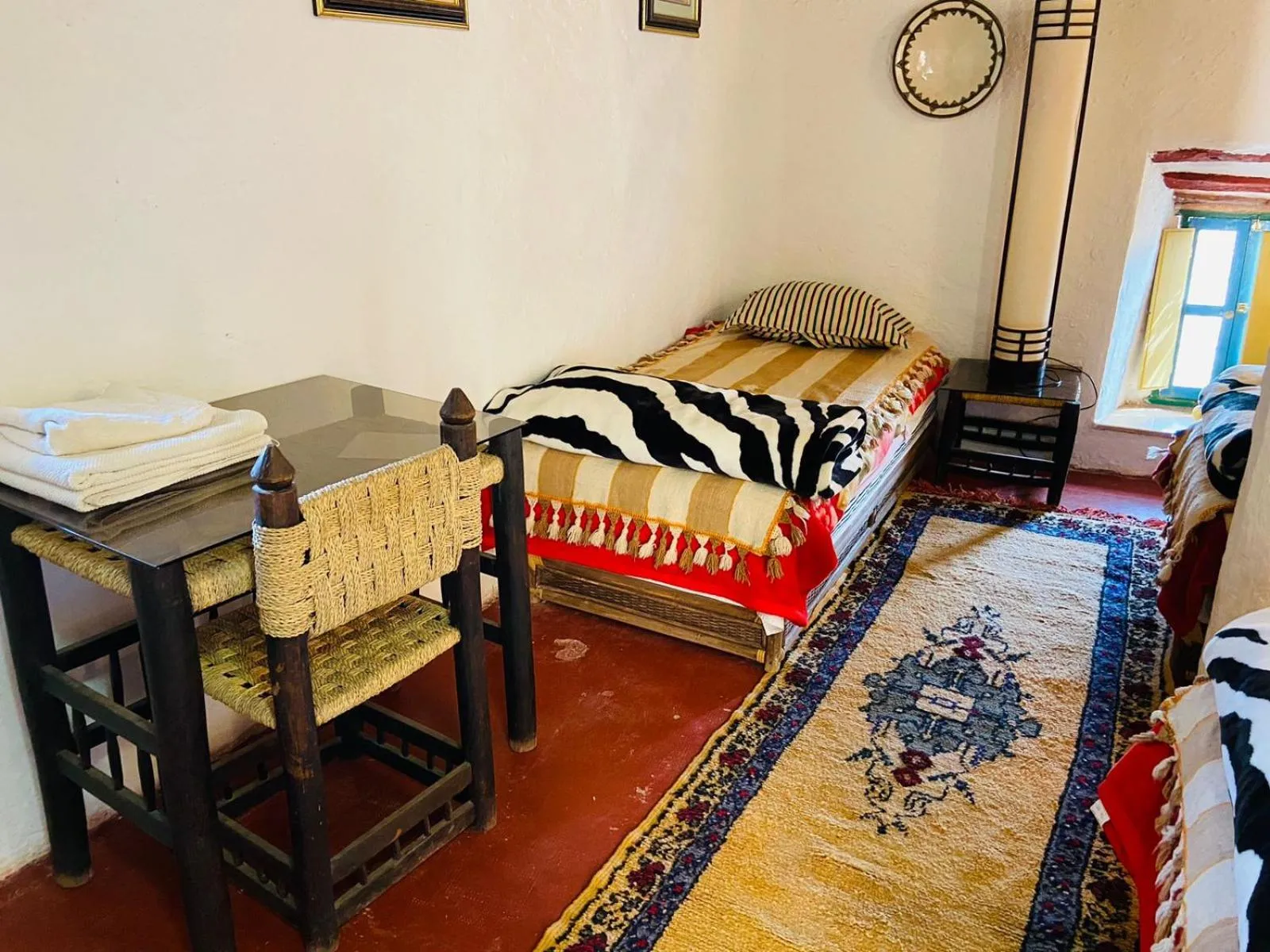 Bed in DAR INFIANE Tata
