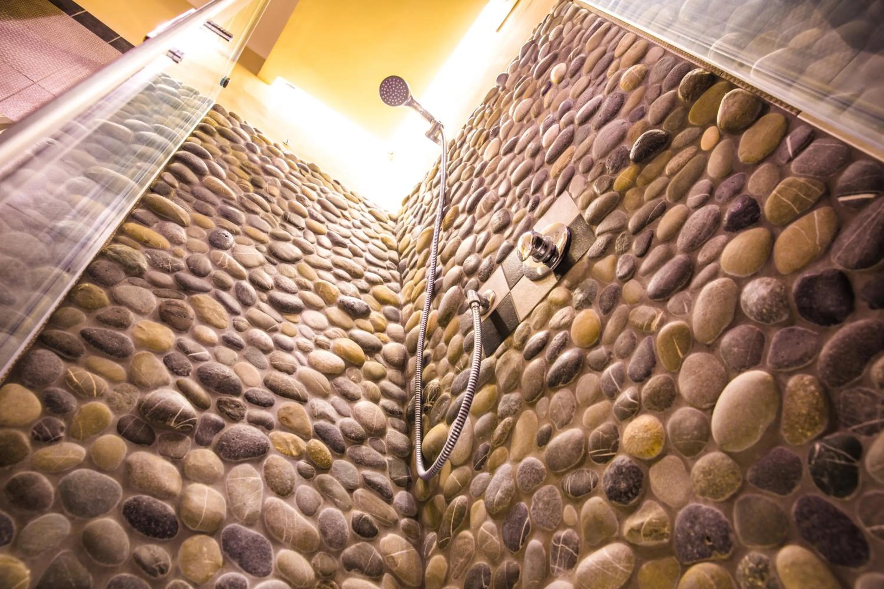 Shower in Grand Tour Design Guest House Catania Self Check-in