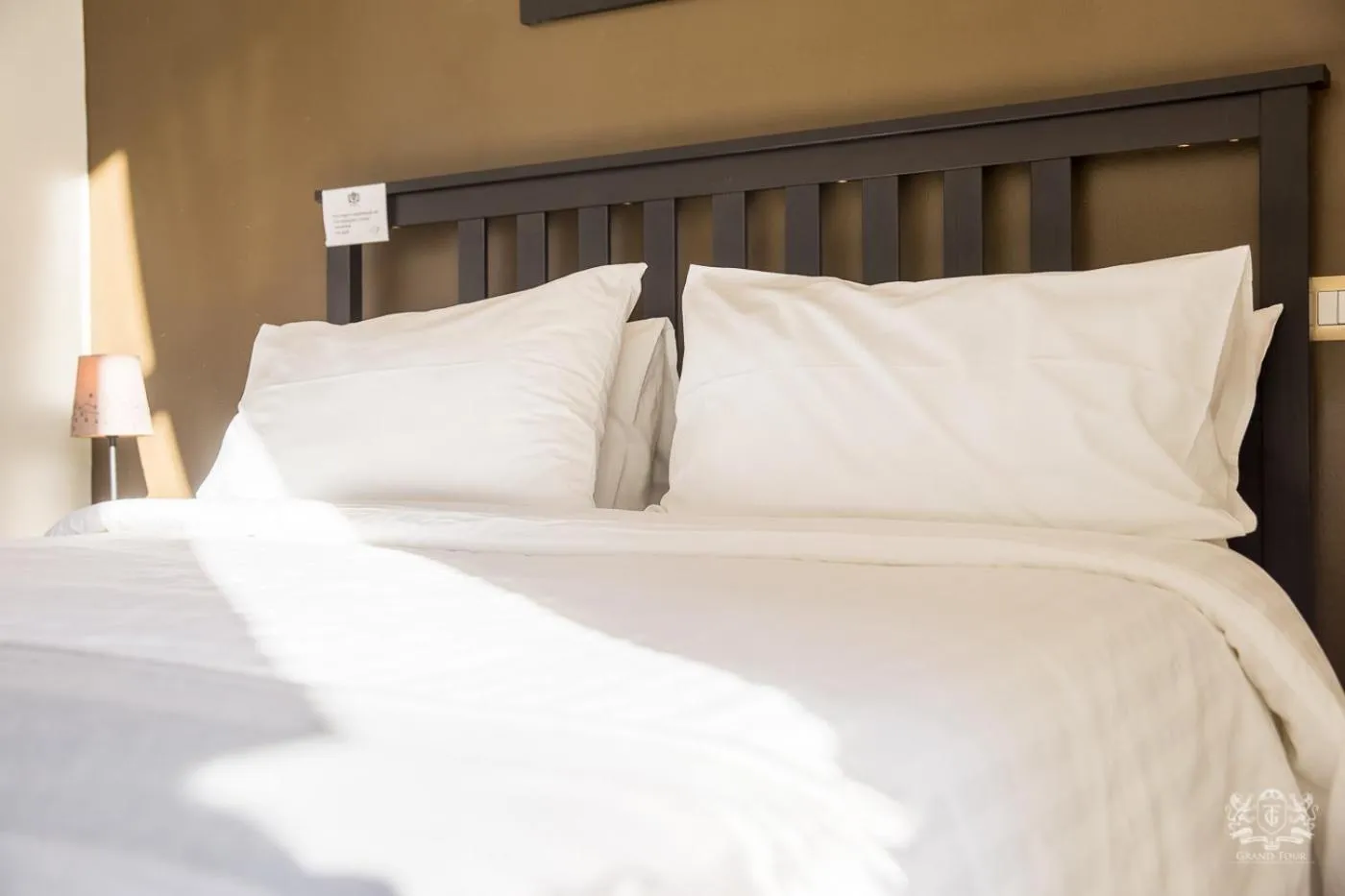 Bed in Grand Tour Design Guest House Catania Self Check-in