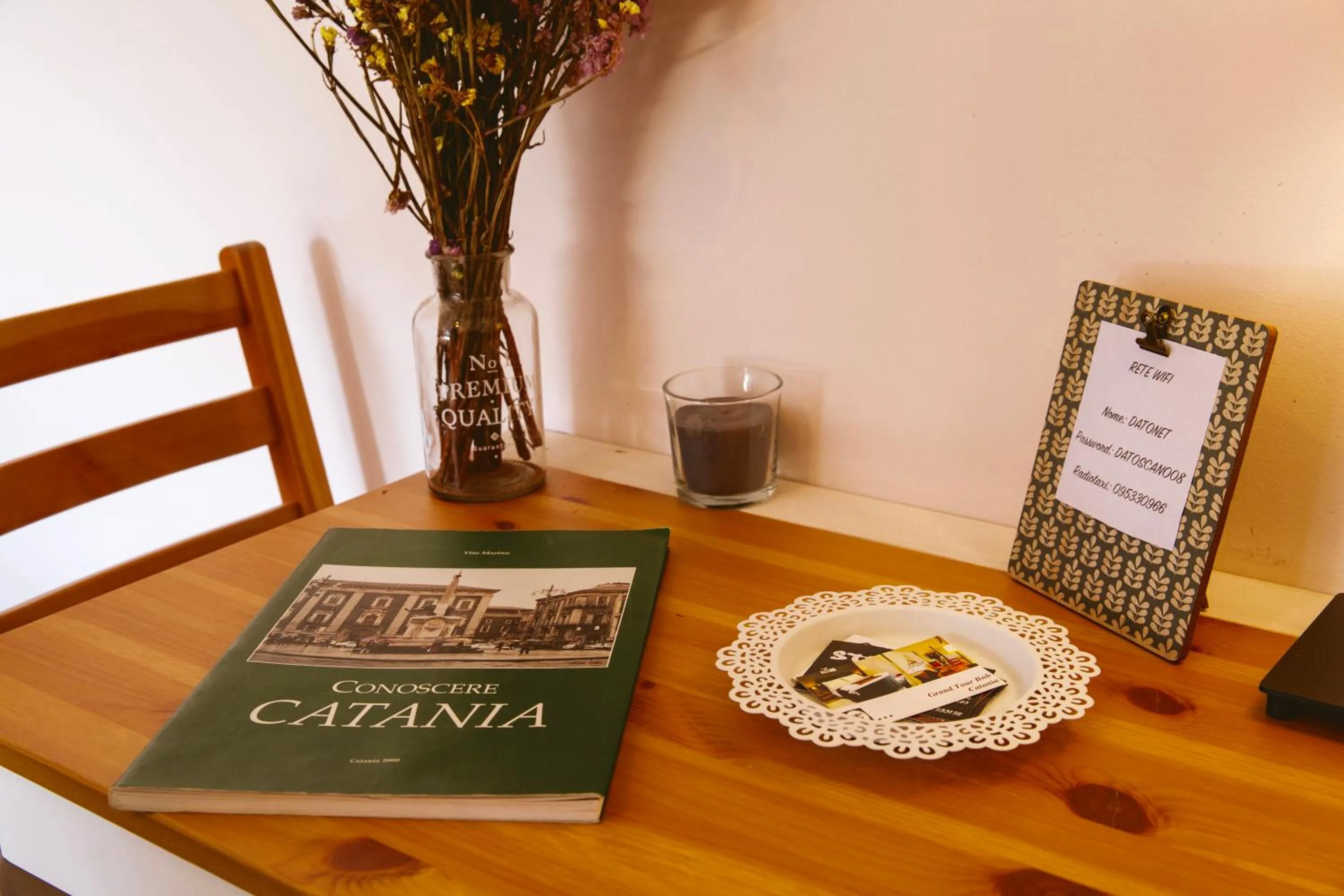 Decorative detail in Grand Tour Design Guest House Catania Self Check-in