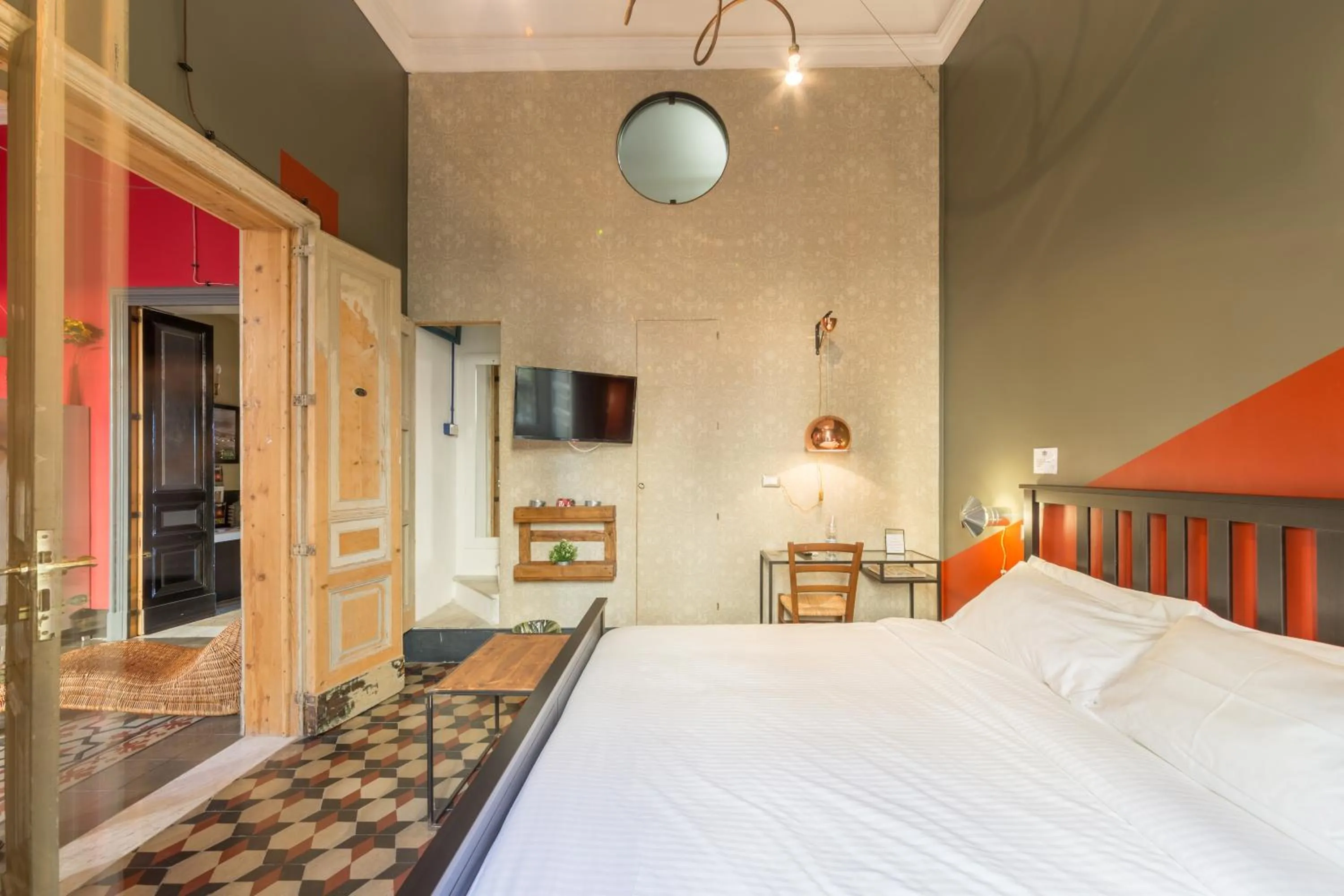 Photo of the whole room, Bed in Grand Tour Design Guest House Catania Self Check-in