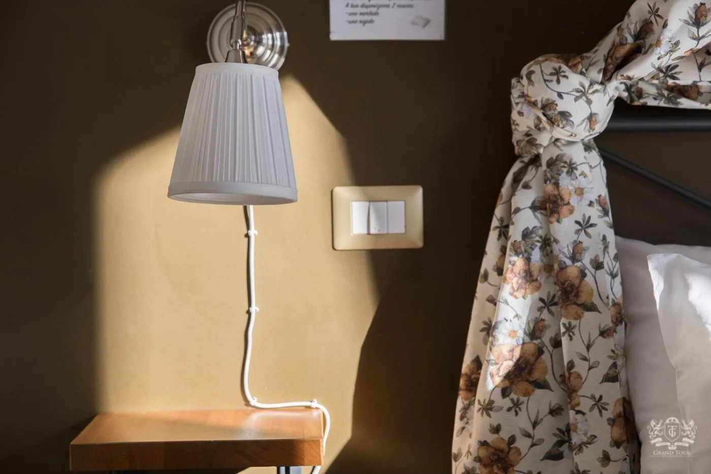 Bed in Grand Tour Design Guest House Catania Self Check-in