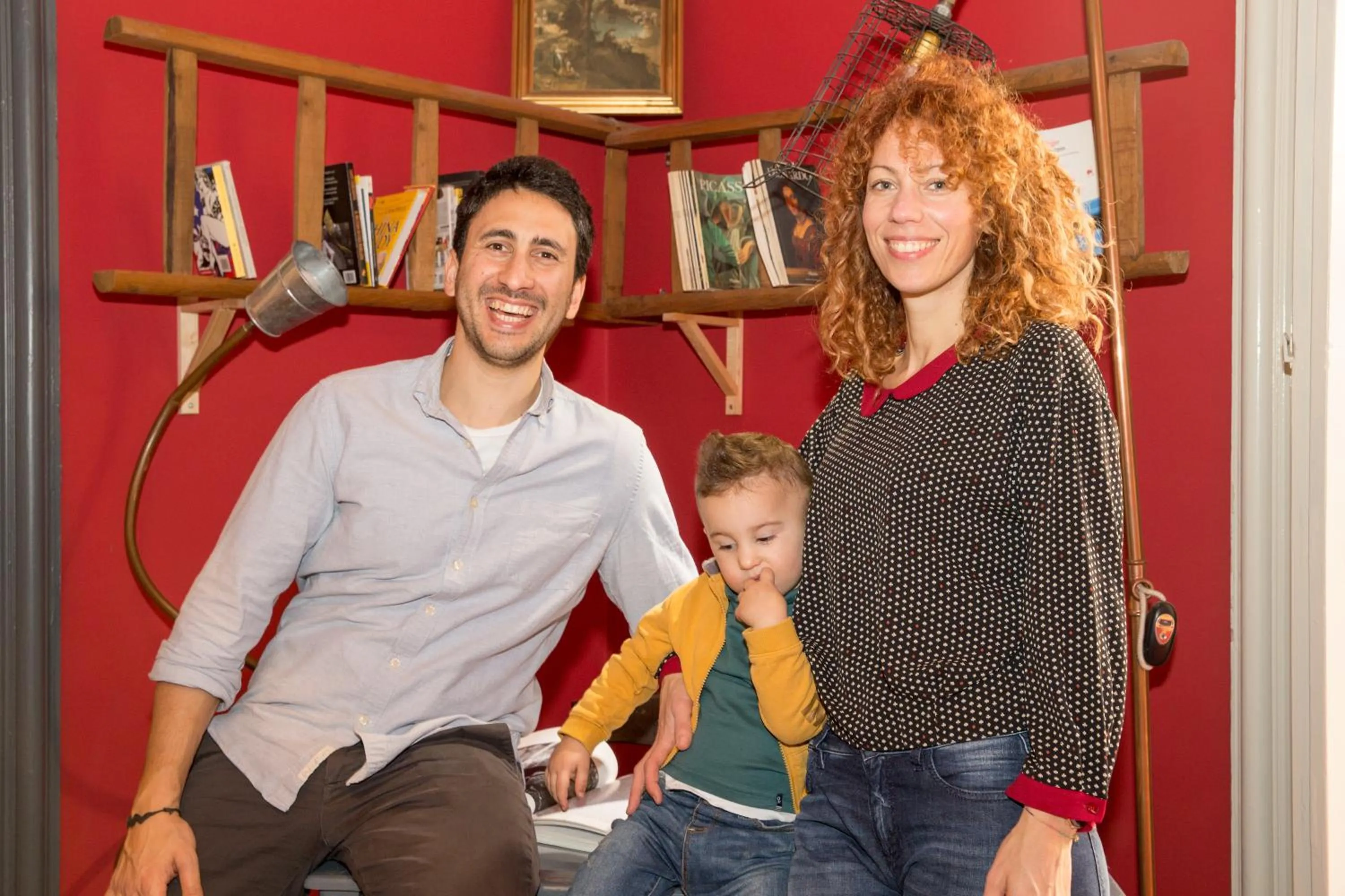 Staff in Grand Tour Design Guest House Catania Self Check-in