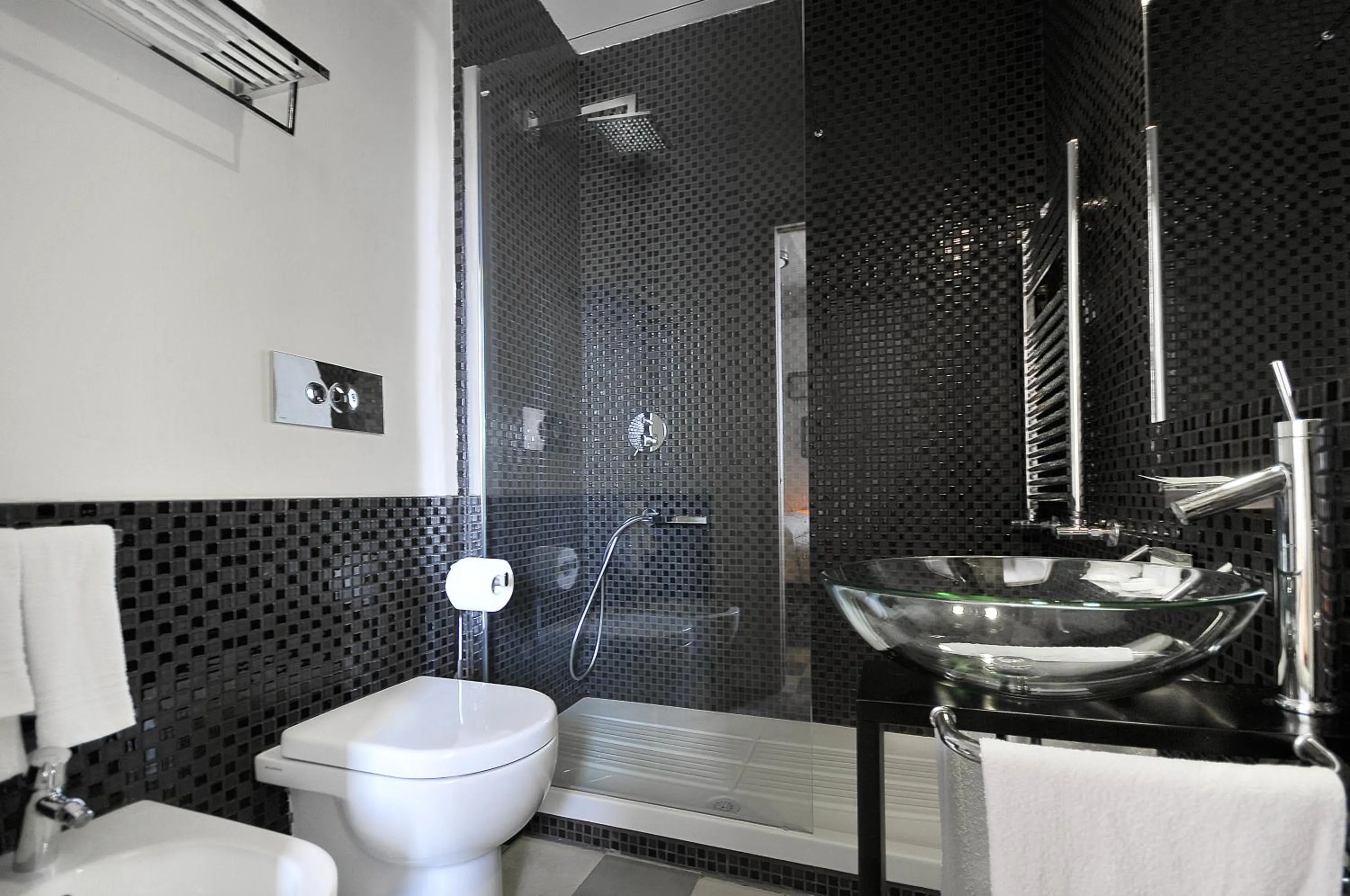 Bathroom in Villa Battista srl