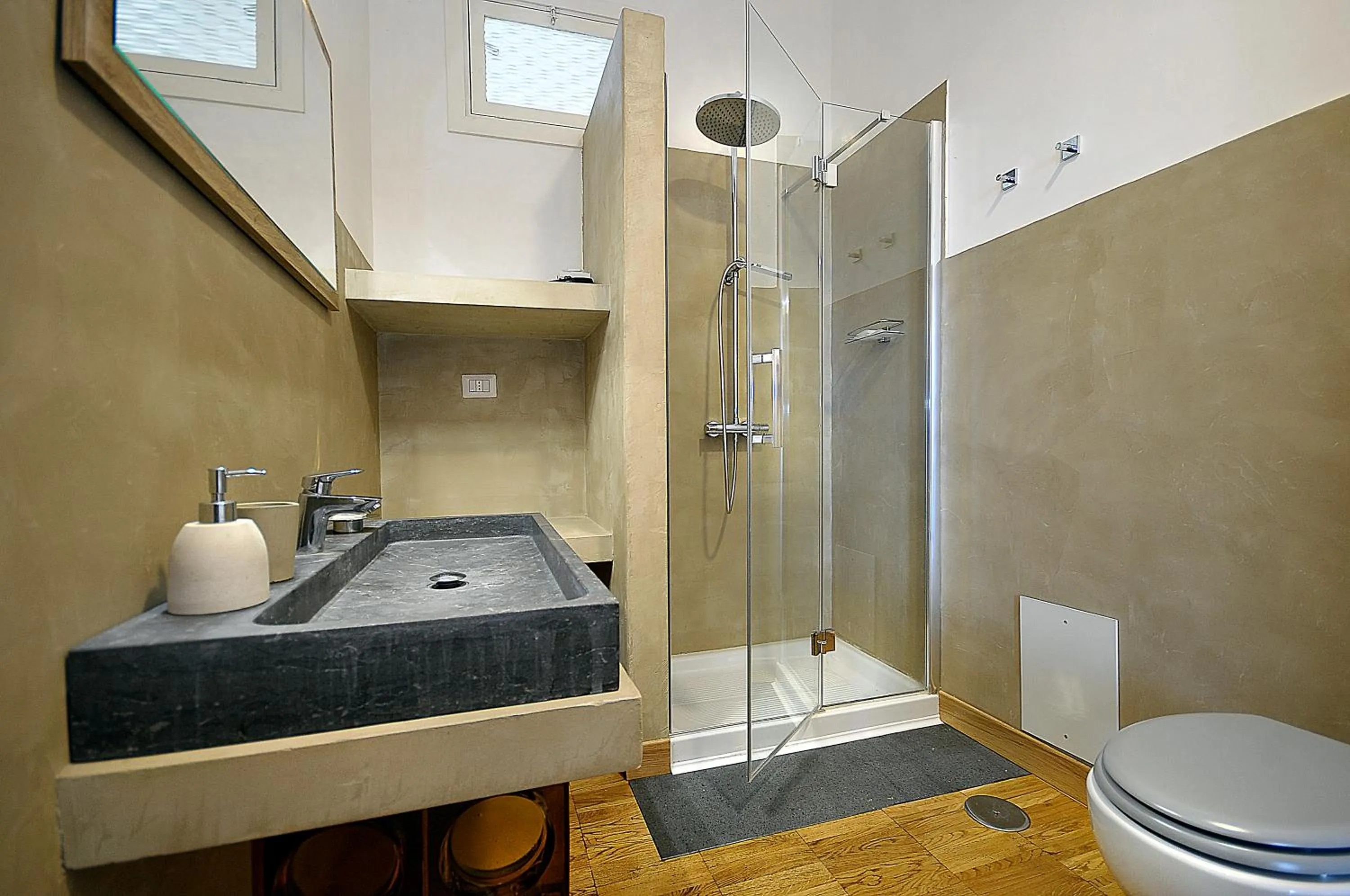 Shower in Villa Battista srl