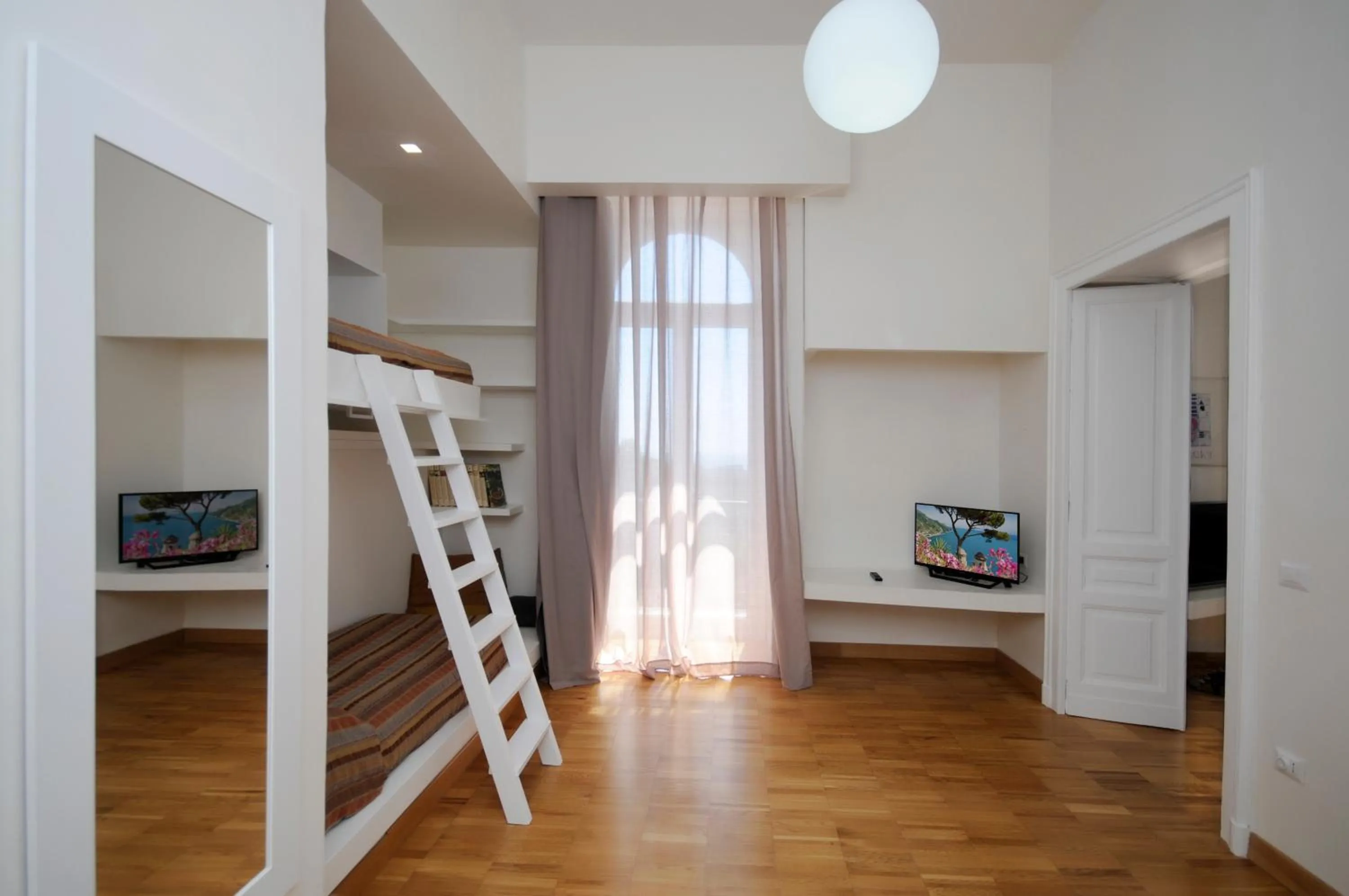 Photo of the whole room in Villa Battista srl