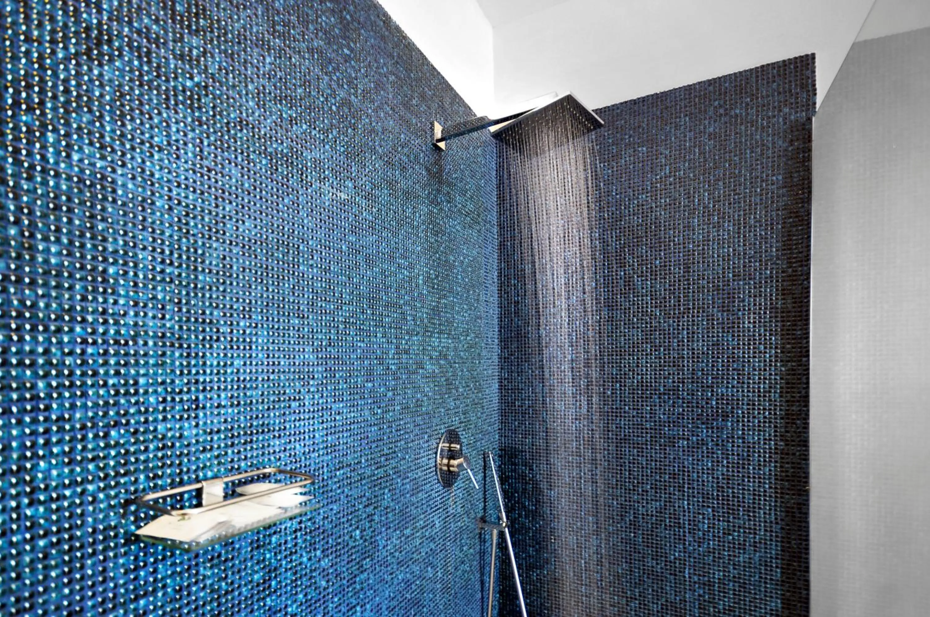 Shower in Villa Battista srl