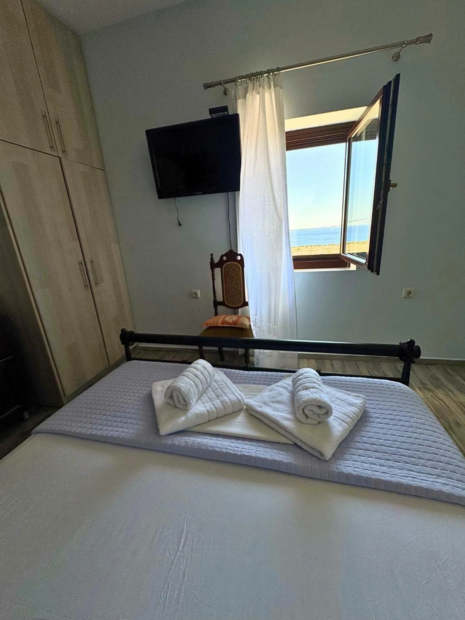 Bed in Armenopetra View Gerolimenas