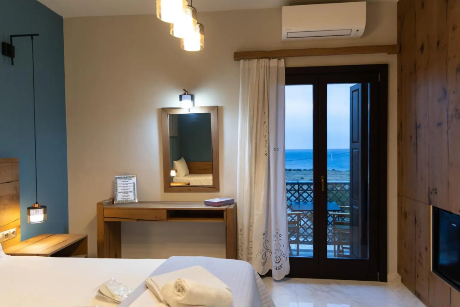 Bed in Armenopetra View Gerolimenas