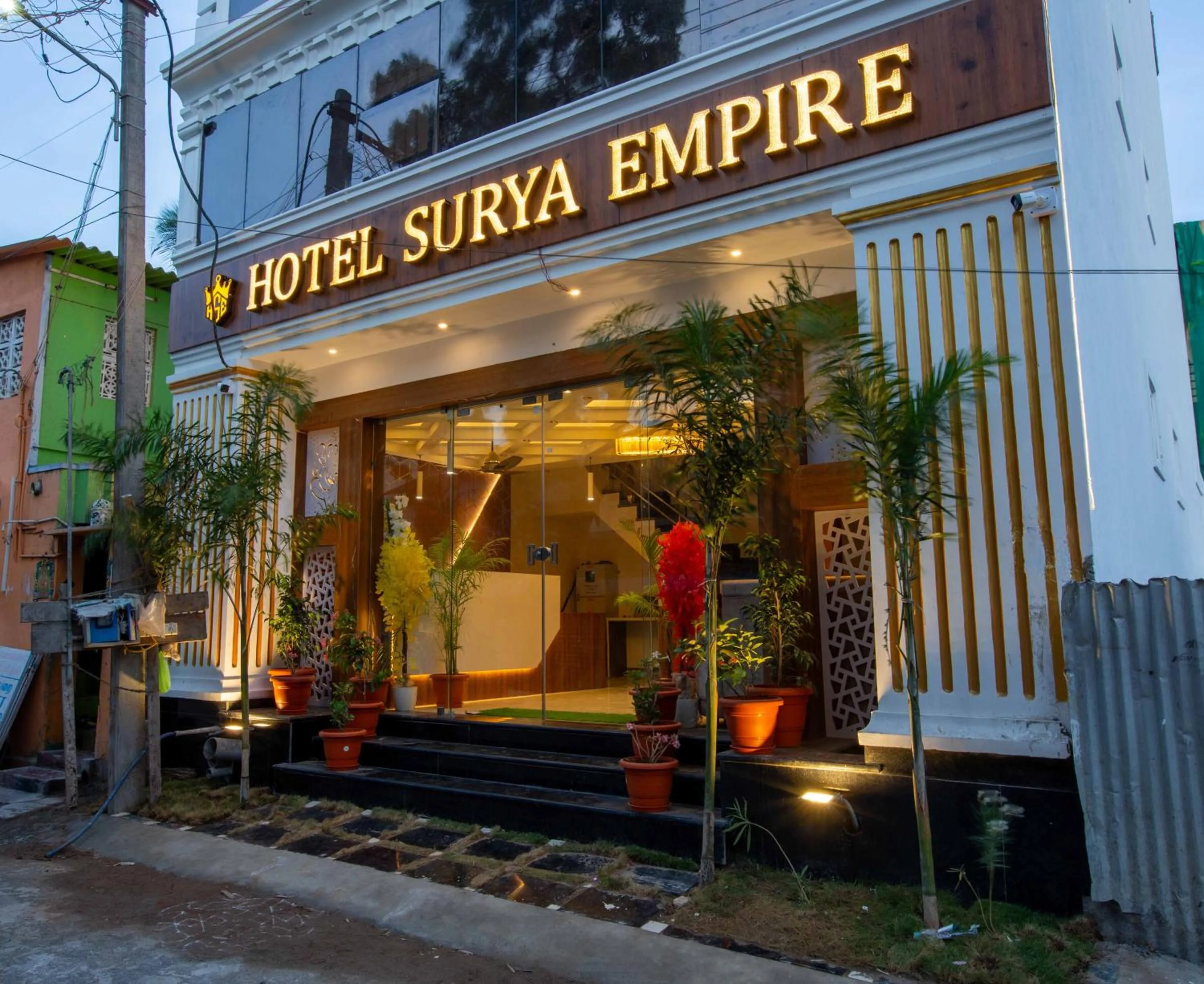 Hotel Surya Empire