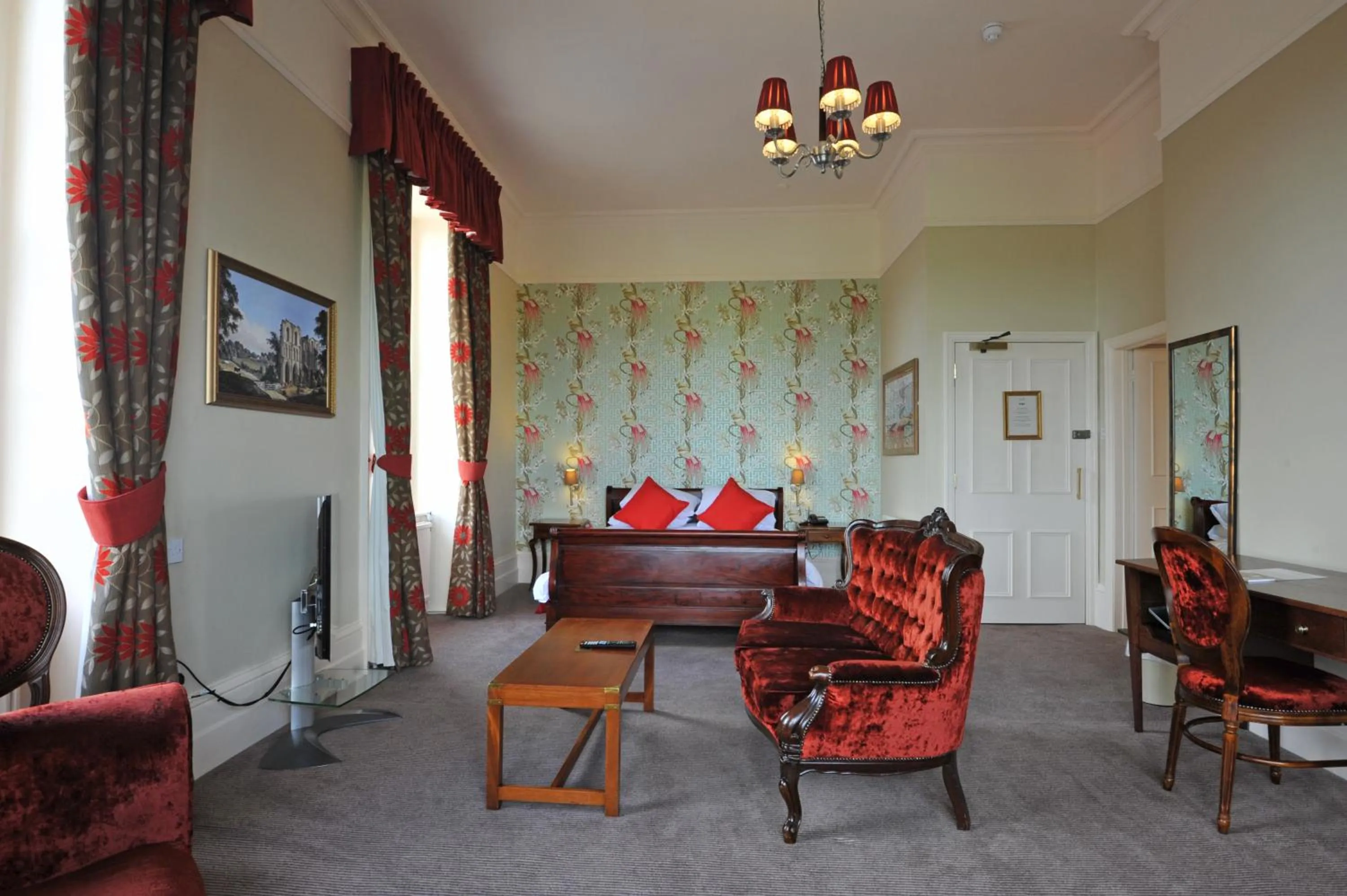 Coffee/tea facilities in Royal Hotel by Greene King Inns