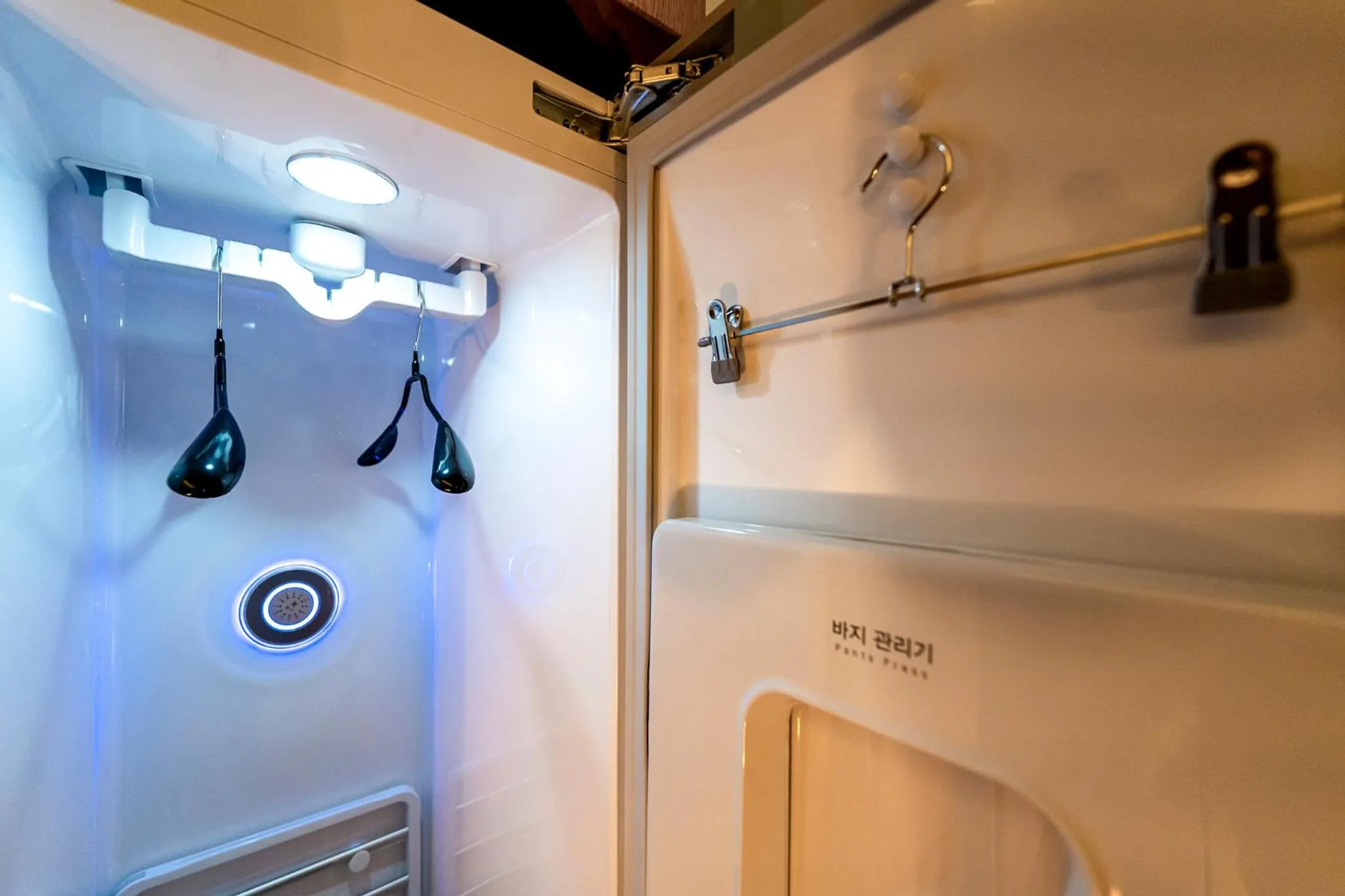 wardrobe in 충주 어반브라운호텔