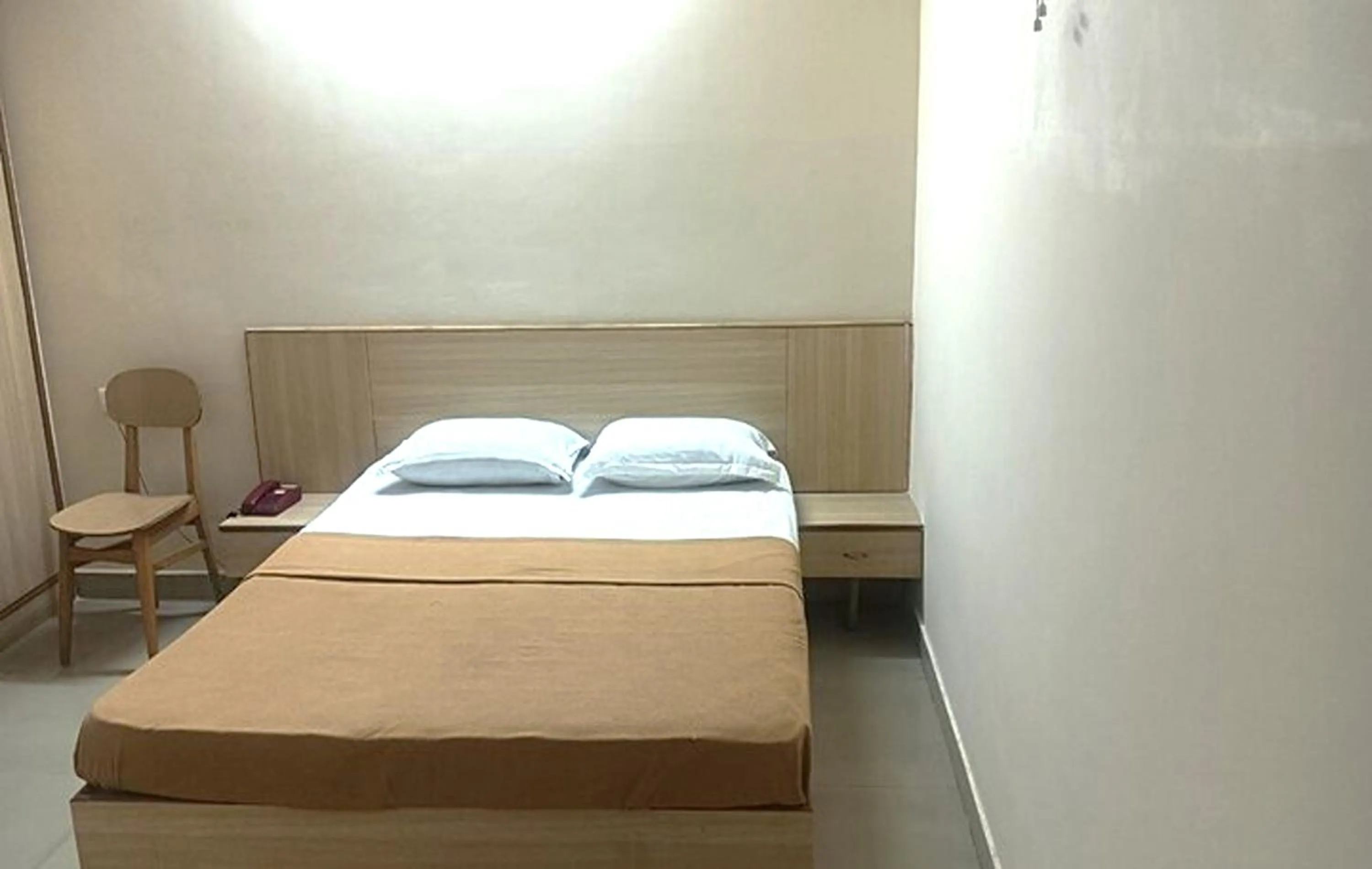 Bed in Hotel Rainbow near Victoria Hospital City Market