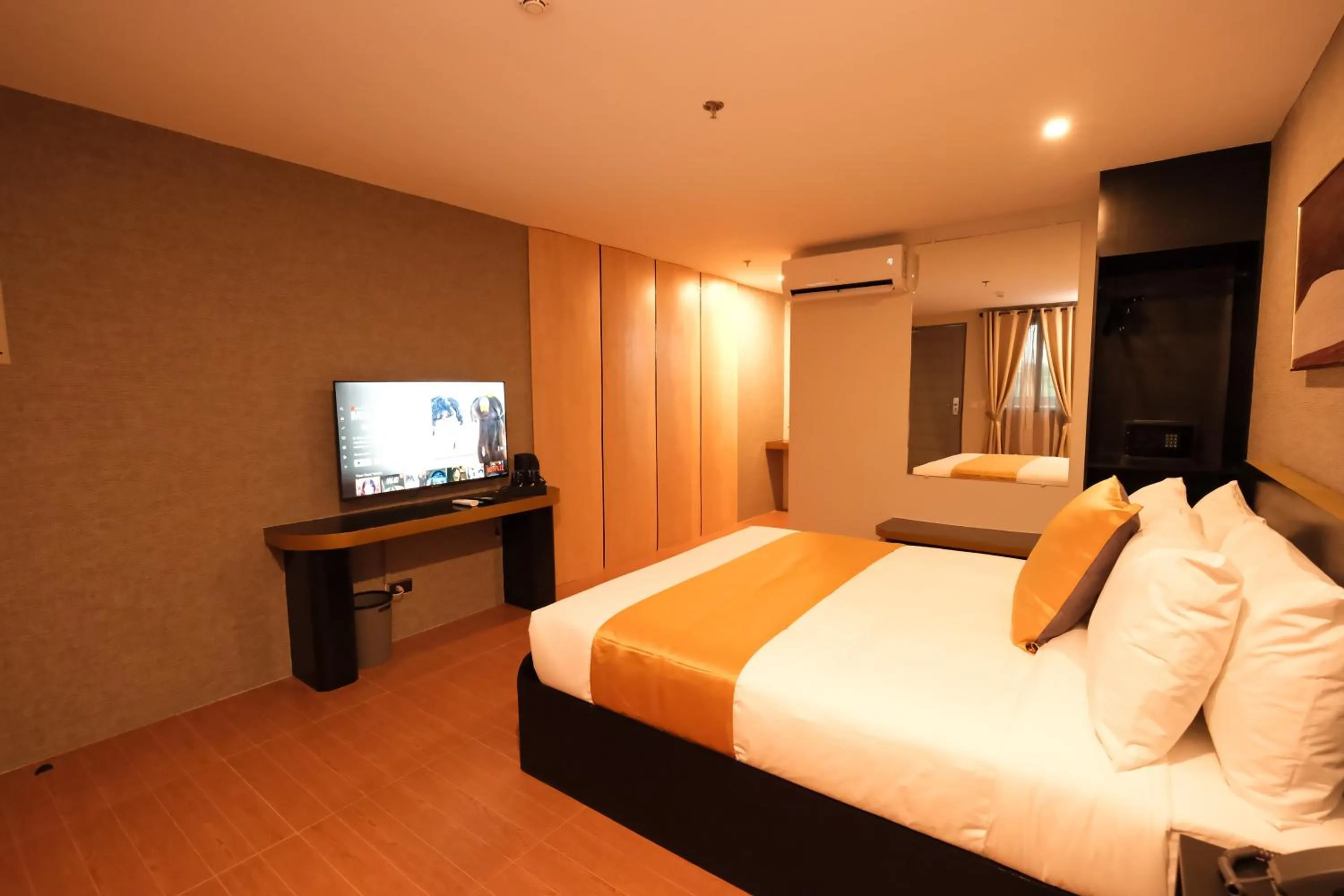 TV and multimedia, Bed in The Quarters by Rosey