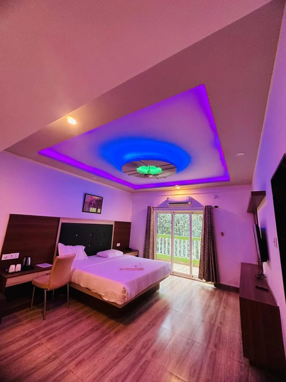 Bed in Goa Holiday Beach Resort