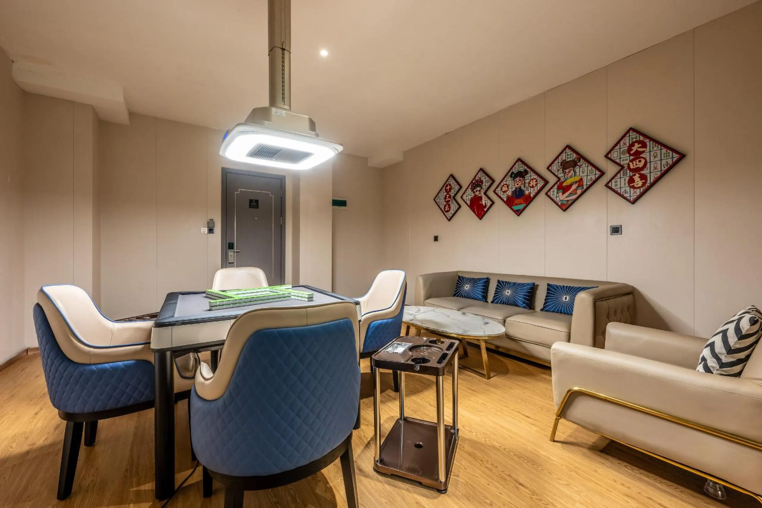 Game Room in Bole Jing Pin Hotel