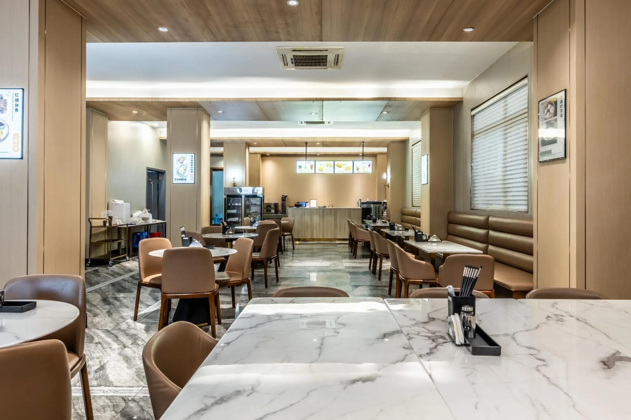 Restaurant/places to eat in Bole Jing Pin Hotel