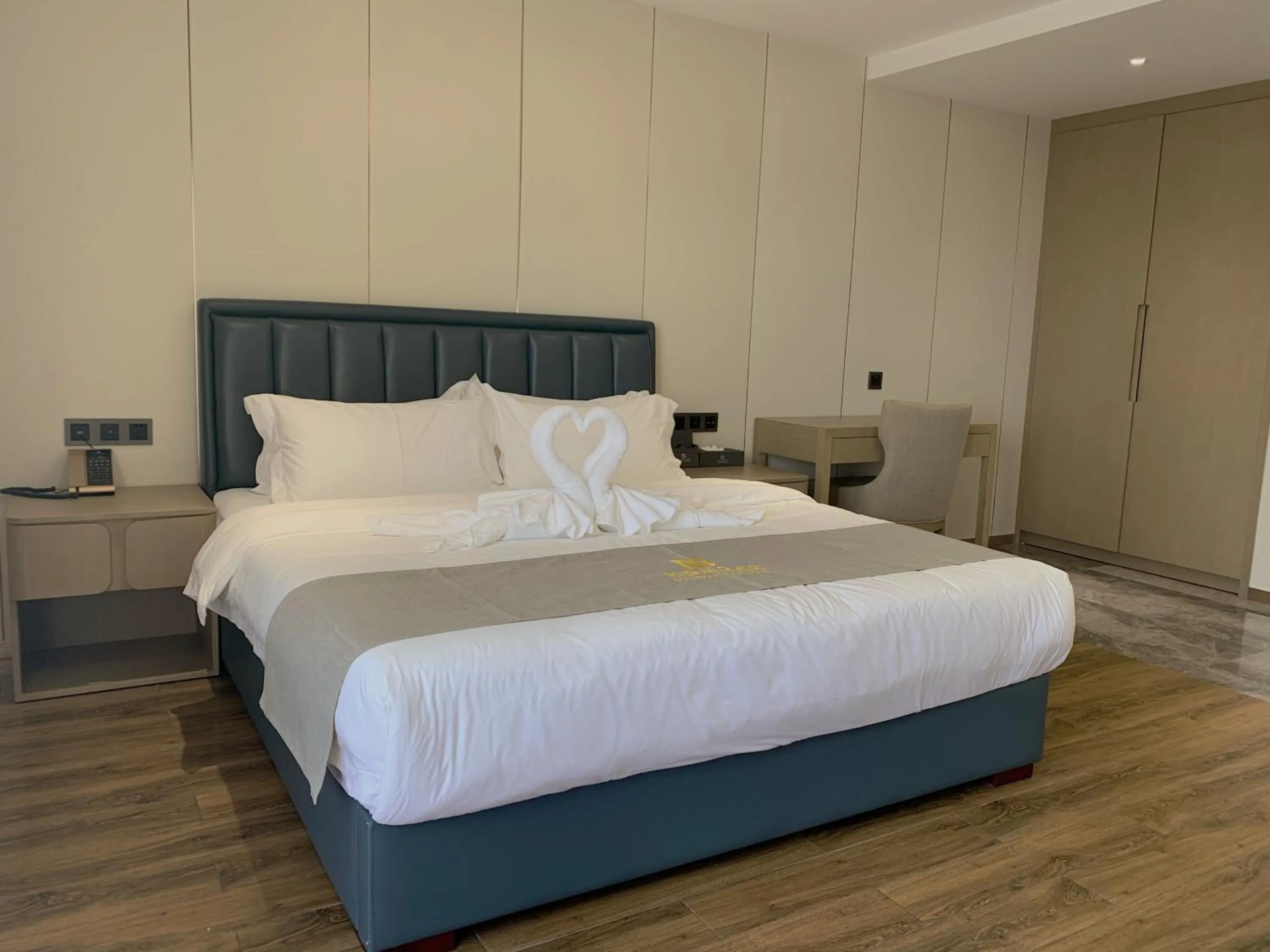 Bedroom, Bed in Bole Jing Pin Hotel