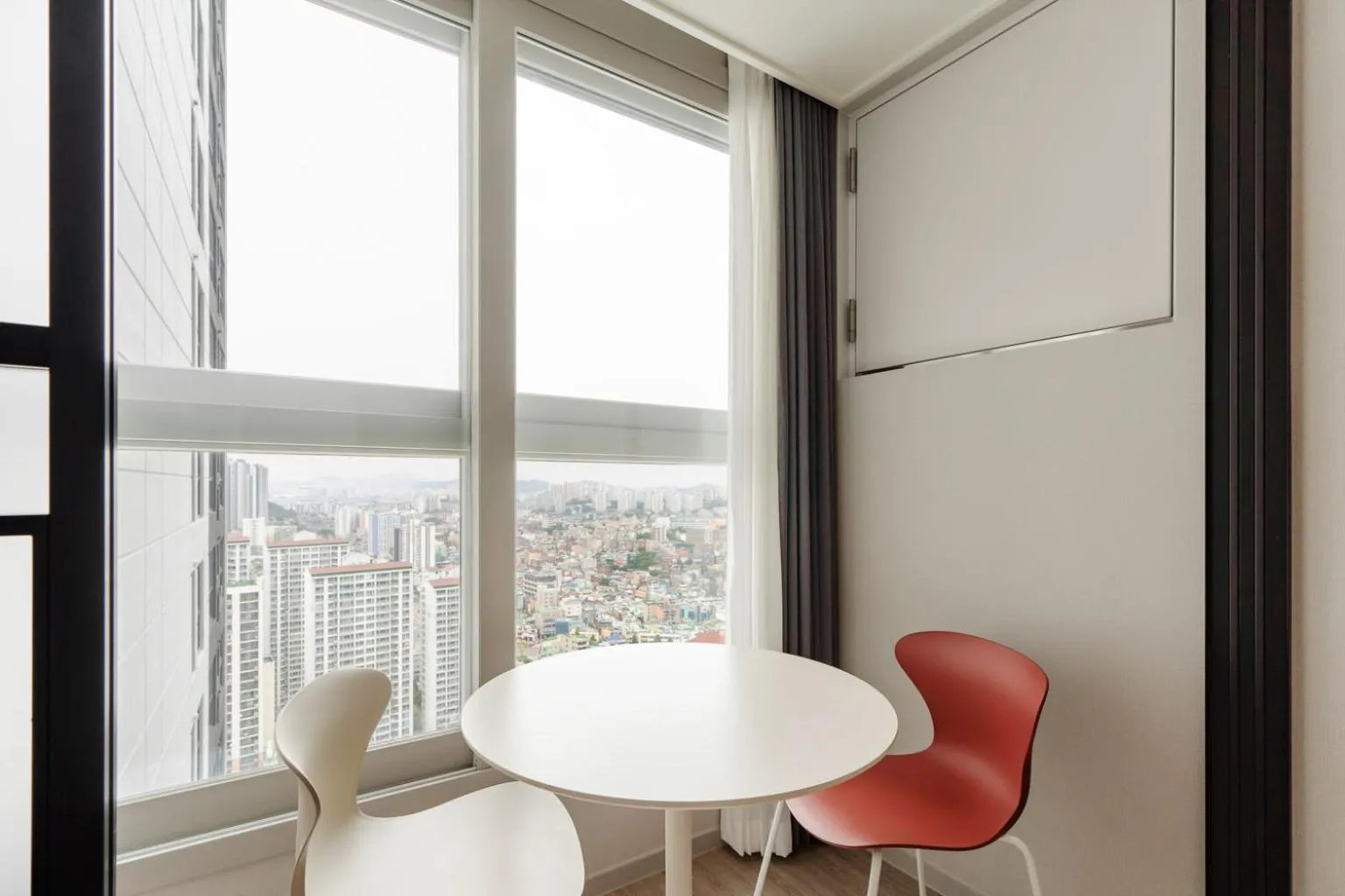 Seating area in Urbanstay Incheon ChinaTown