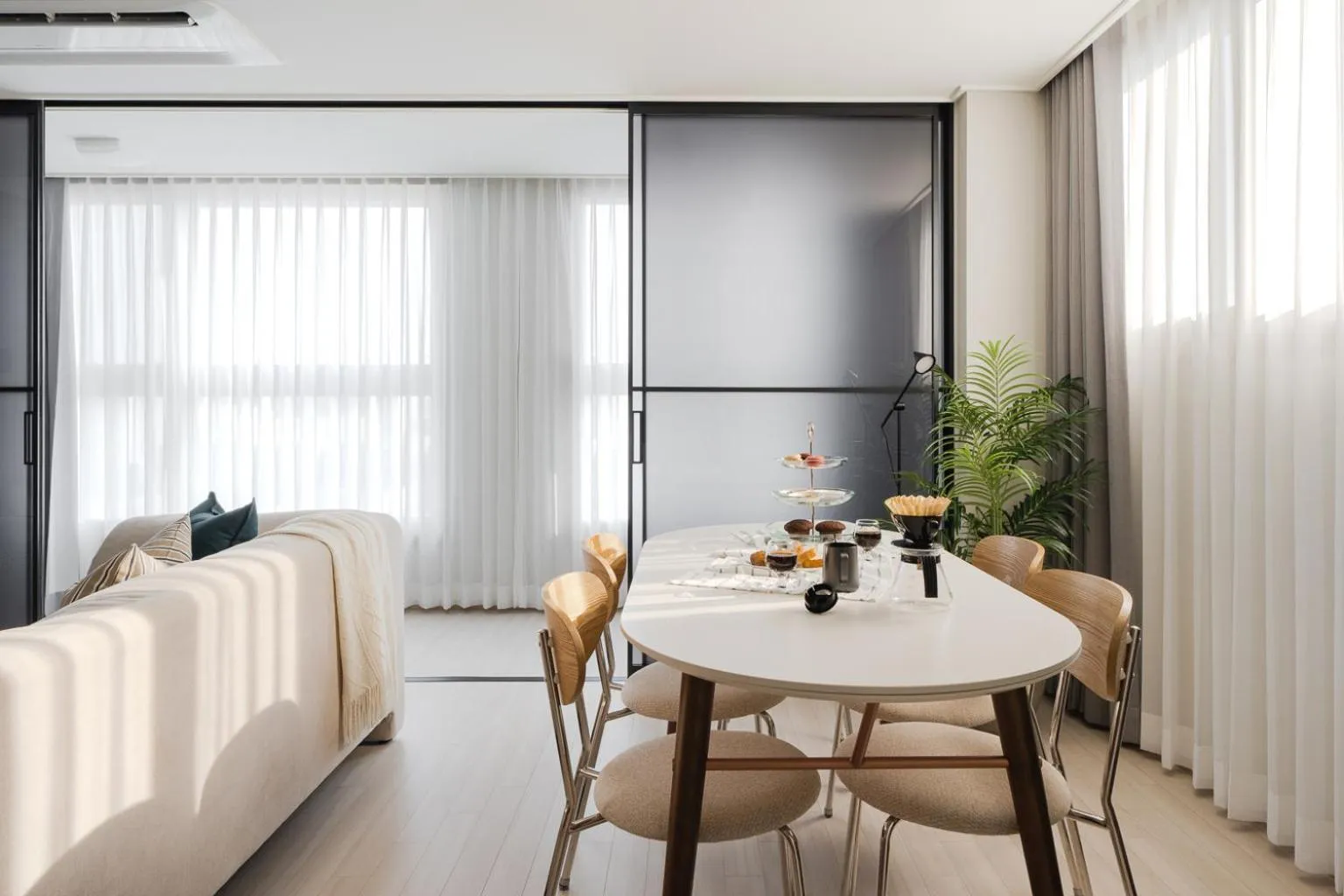 Dining area in Urbanstay Incheon ChinaTown