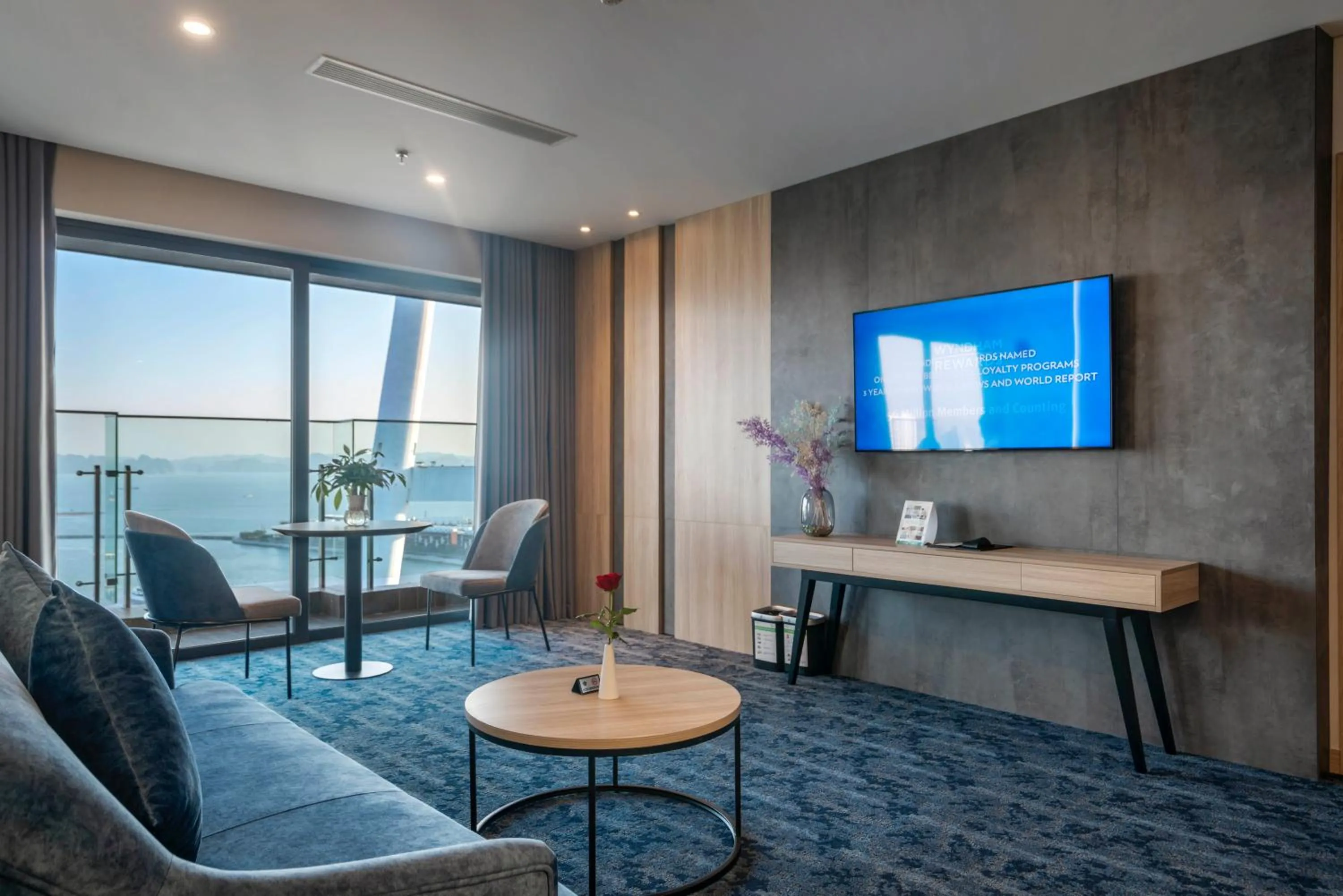 Living room in Wyndham Garden Legend Halong