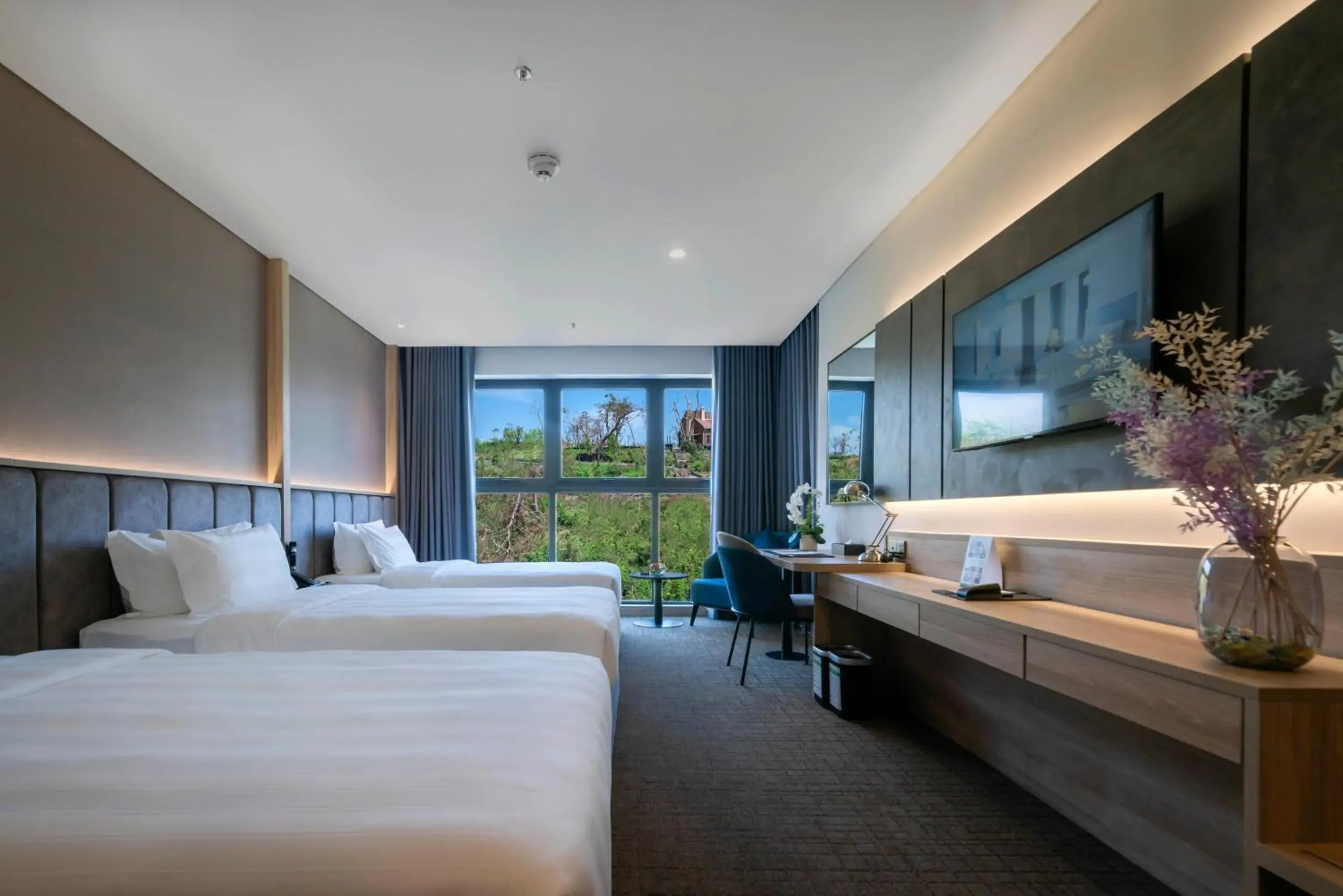 Superior Garden Room with Three Single Beds and Hill View in Wyndham Garden Legend Halong Superior Garden Room with Three Single Beds and Hill View in Wyndham Garden Legend Halong