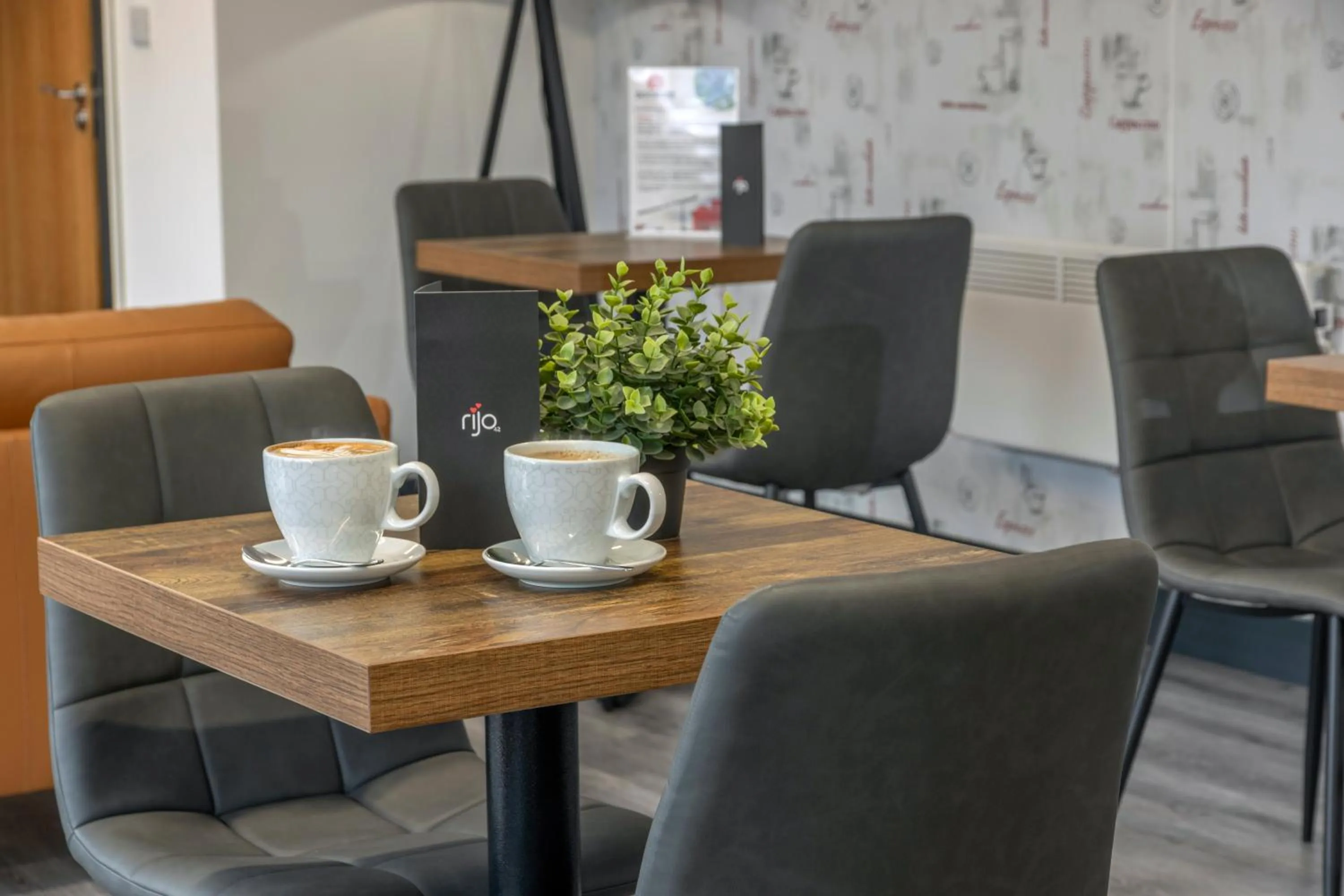 Coffee/tea facilities in Dockside Aparthotel, Best Western Signature Collection