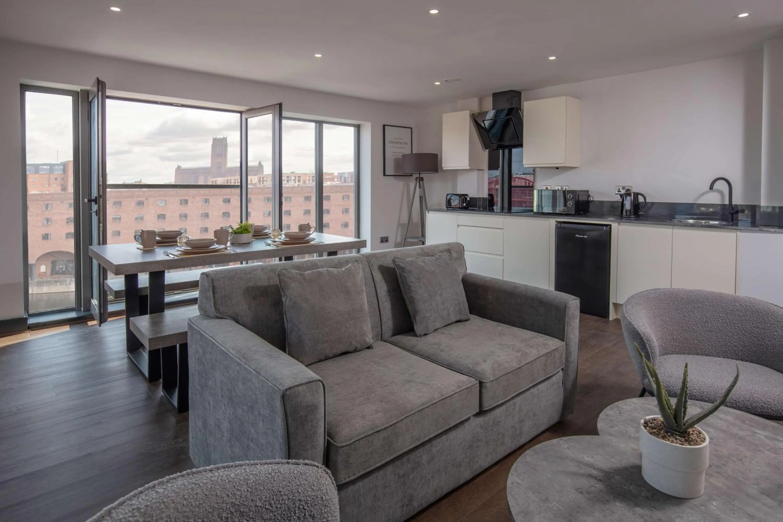 Kitchen or kitchenette in Dockside Aparthotel, Best Western Signature Collection