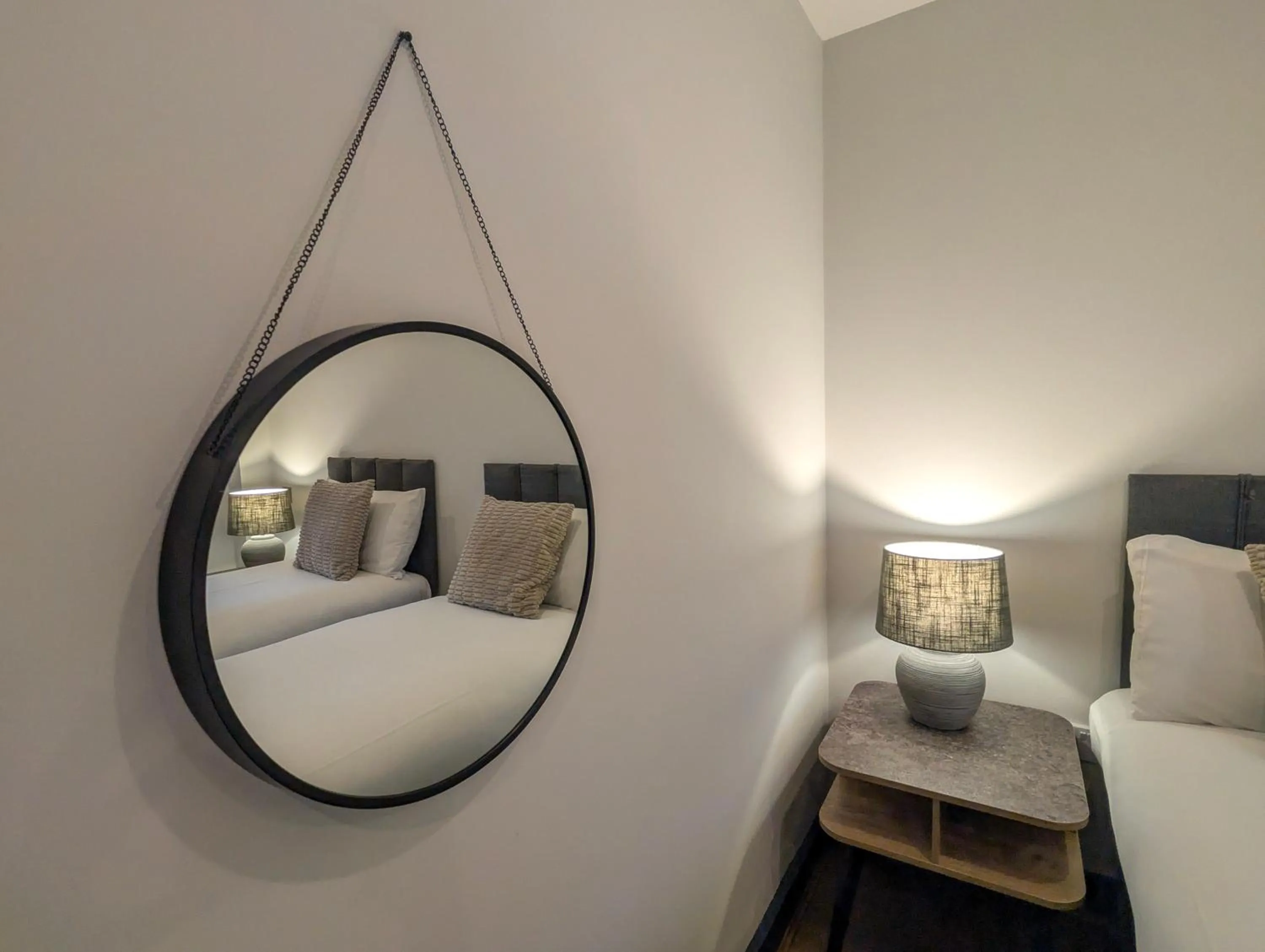 Bed in Dockside Aparthotel, Best Western Signature Collection