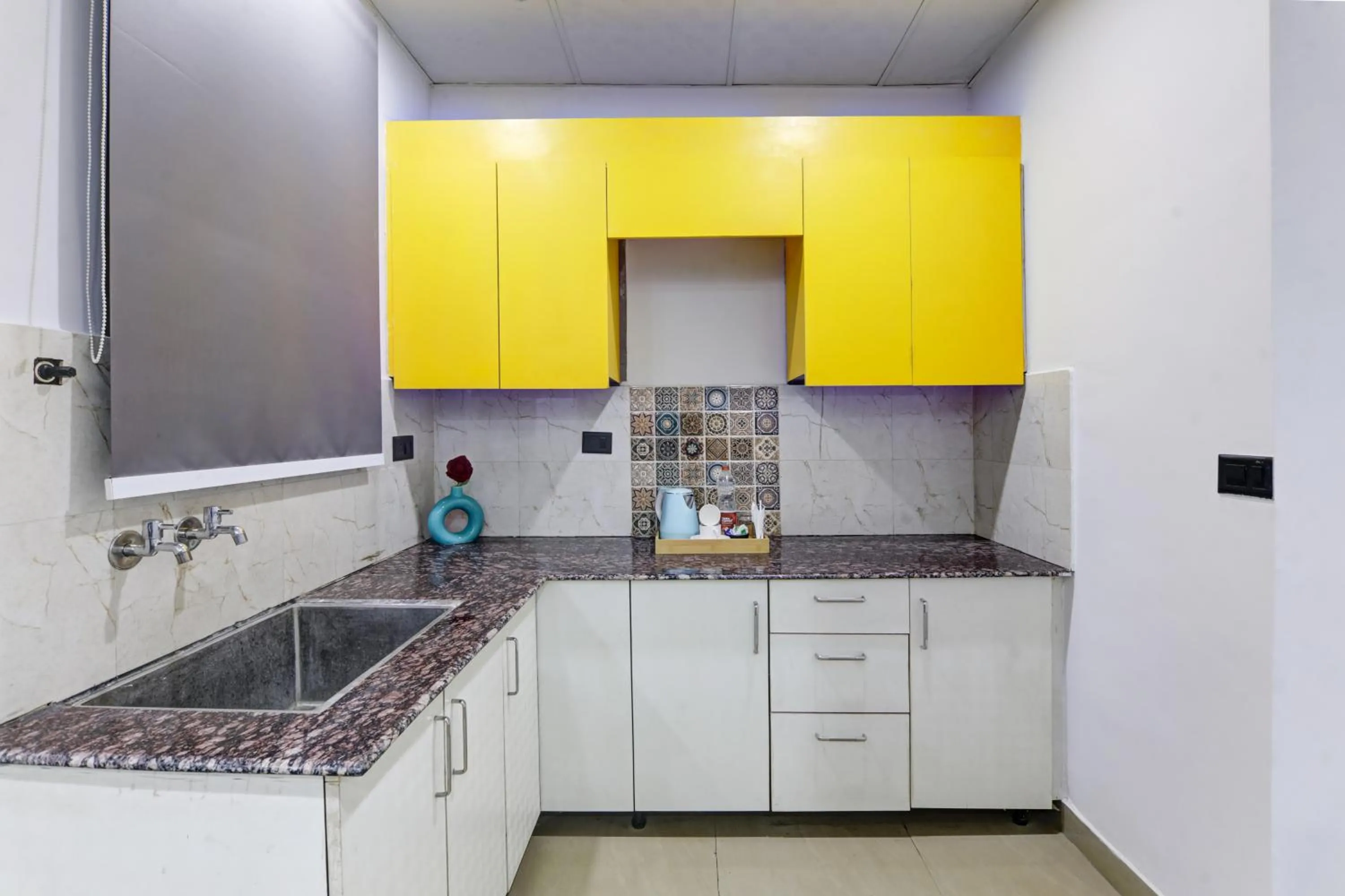Kitchen or kitchenette in Hotel The Rasa at Vasundhara