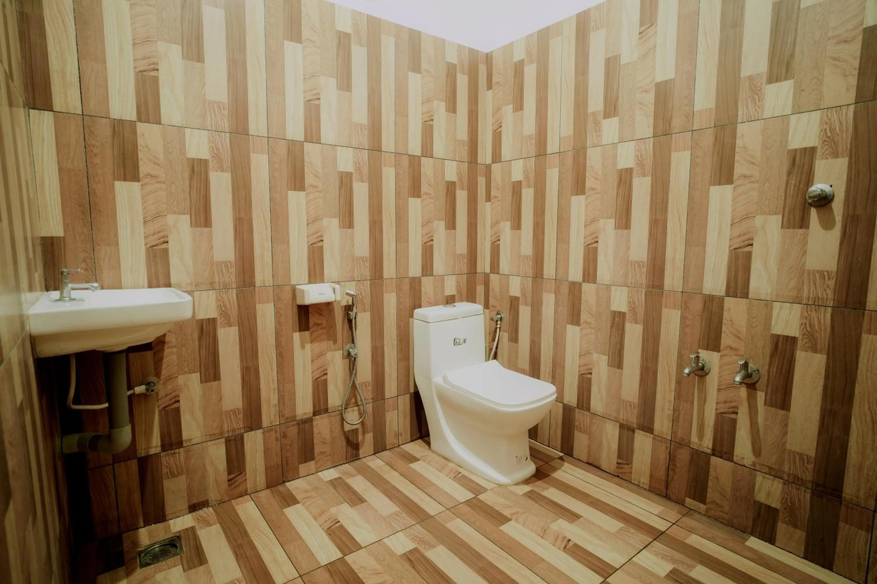 Shower in Dean Dale Cottages